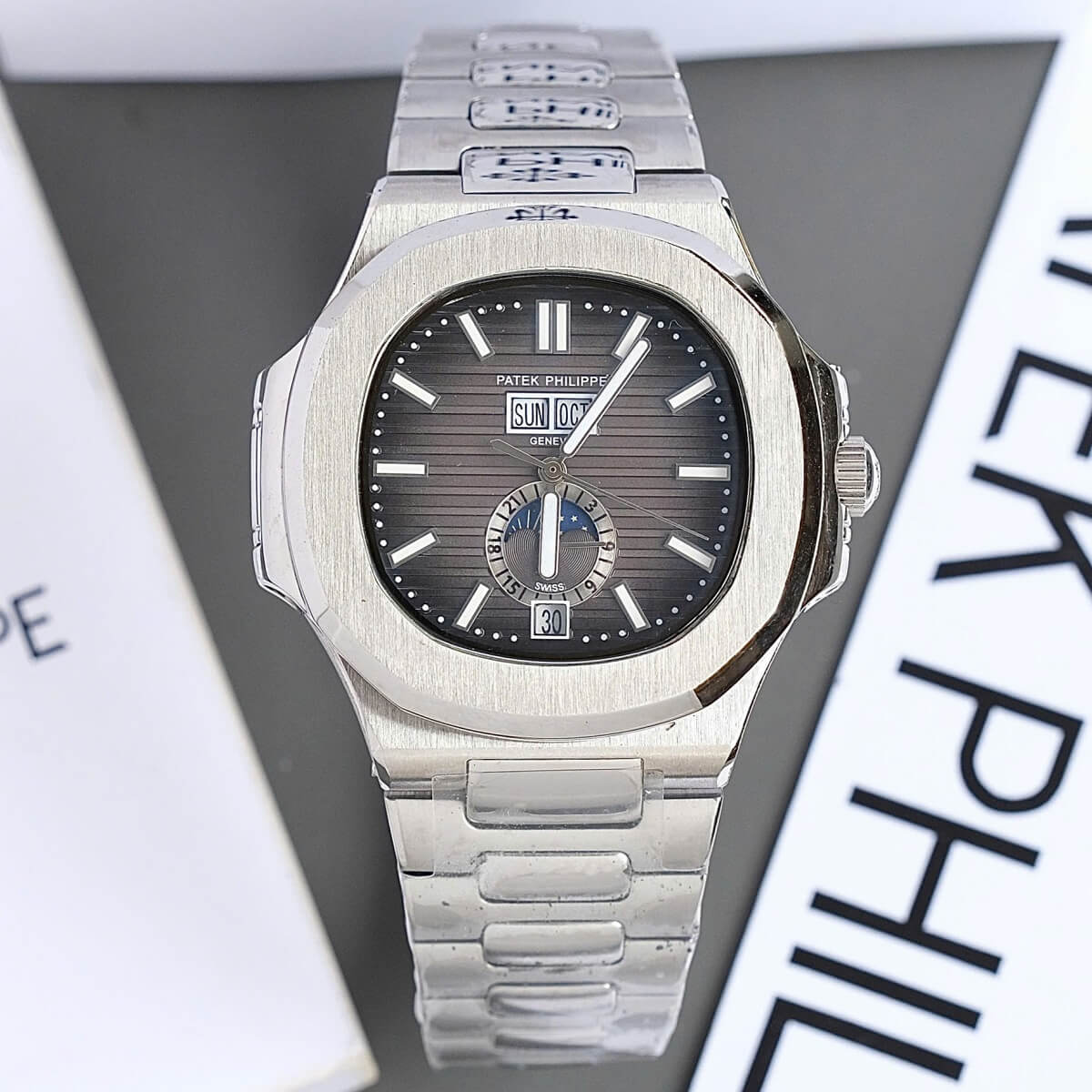 Đồng Hồ Nam Patek Philippe Nautilus 5726 Máy Tự Động Dây Silver Mặt Xám Size 40mm