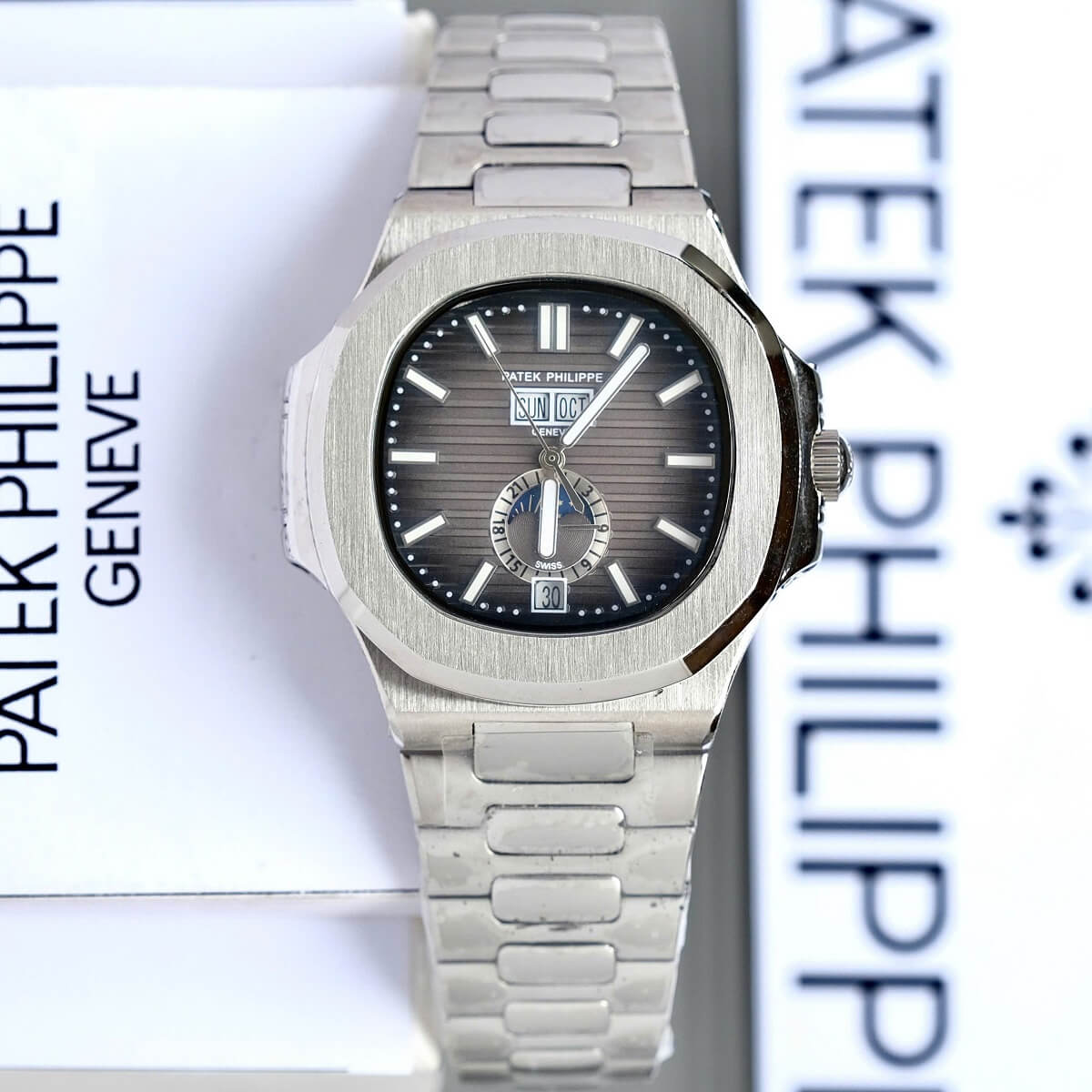 Đồng Hồ Nam Patek Philippe Nautilus 5726 Máy Tự Động Dây Silver Mặt Xám Size 40mm