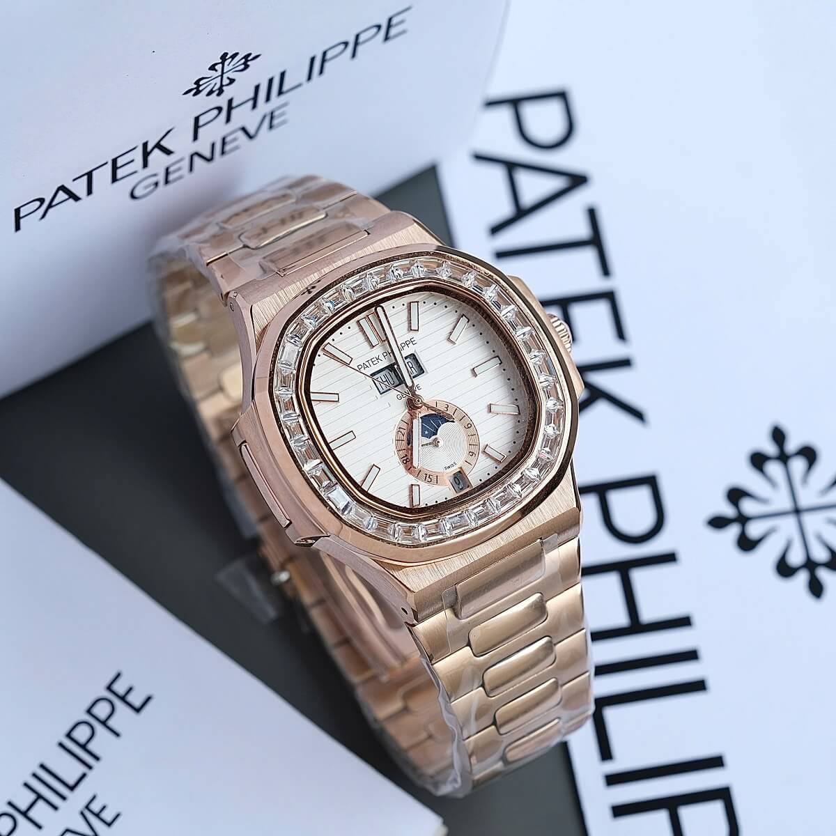 Đồng Hồ Nam Patek Philippe Nautilus 5726 Đính Đá Máy Tự Động Dây Rose Mặt Trắng Size 40mm