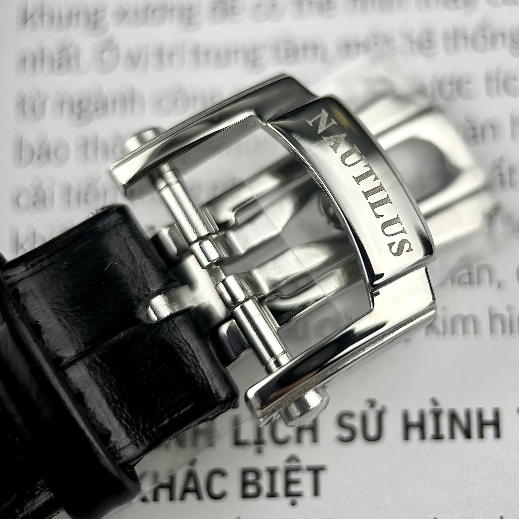 Đồng Hồ Nam Patek Philippe Nautilus Tự Động Dây Da Đen Mặt Đen Đính Đá Silver Size 40mm