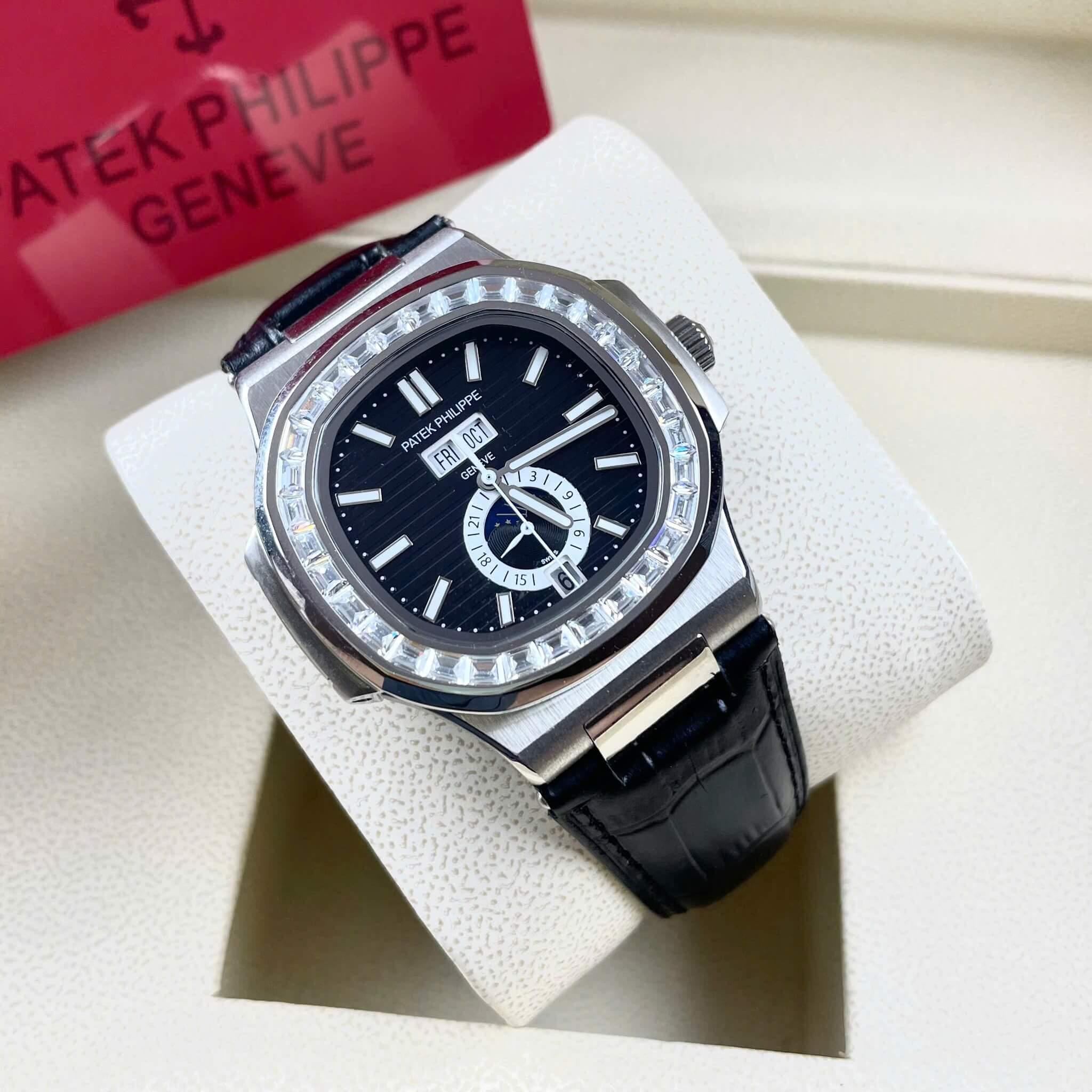 Đồng Hồ Nam Patek Philippe Nautilus Tự Động Dây Da Đen Mặt Đen Đính Đá Silver Size 40mm