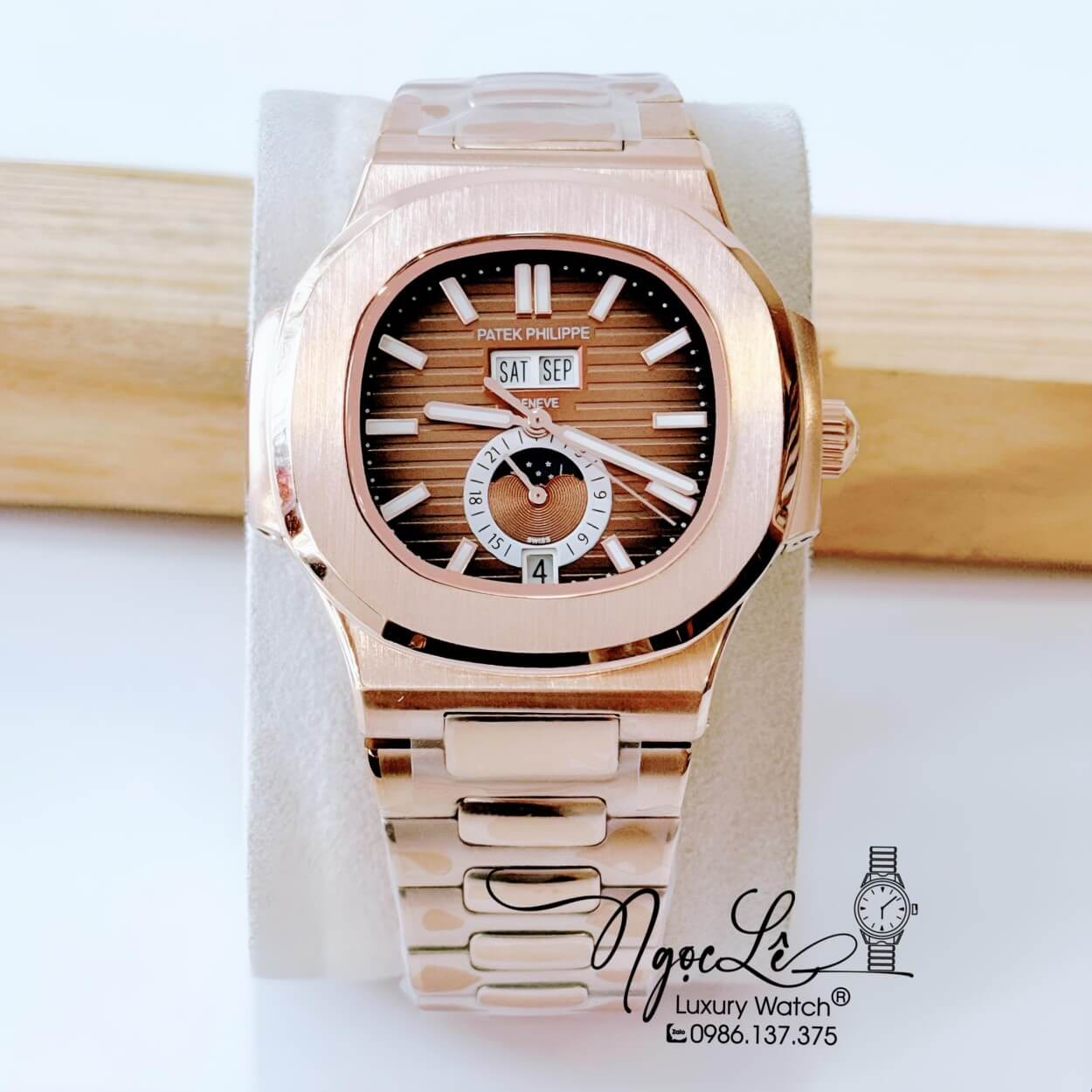 Đồng Hồ Nam Patek Philippe Nautilus Tự Động Dây Kim Loại Rose Mặt Nâu Size 40mm