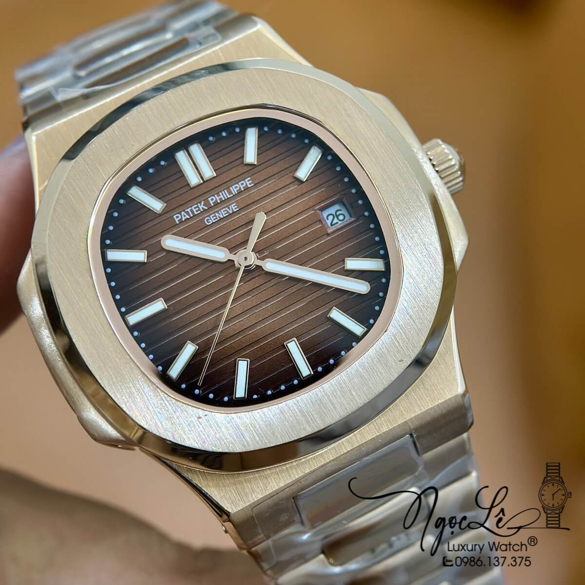 Đồng Hồ Nam Patek Philippe Nautilus Tự Động Dây Kim Loại Rose Mặt Nâu Size 40mm
