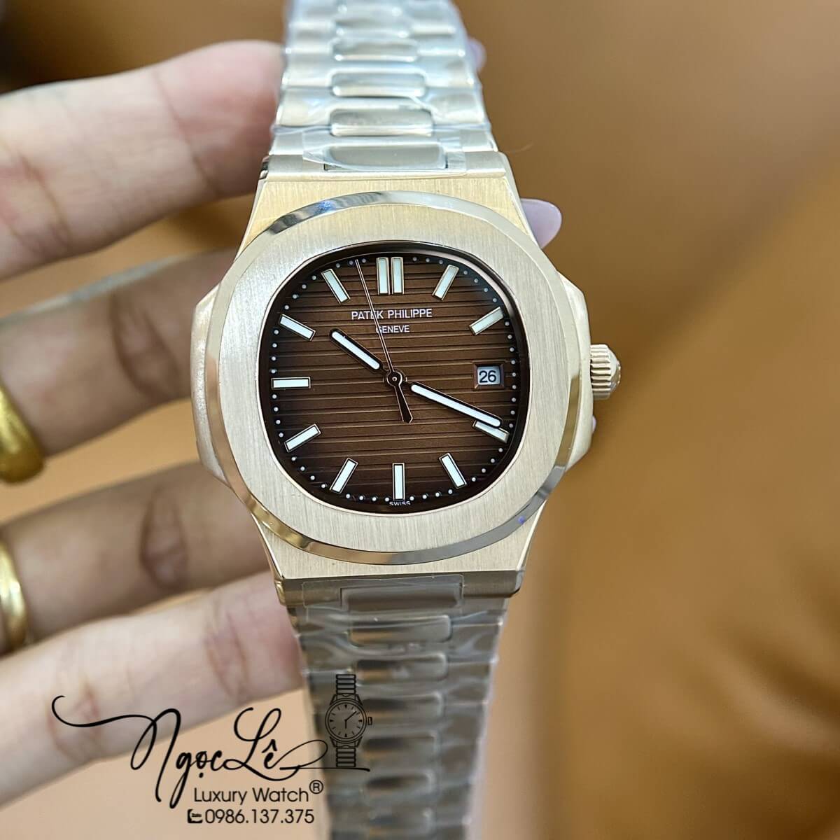Đồng Hồ Nam Patek Philippe Nautilus Tự Động Dây Kim Loại Rose Mặt Nâu Size 40mm
