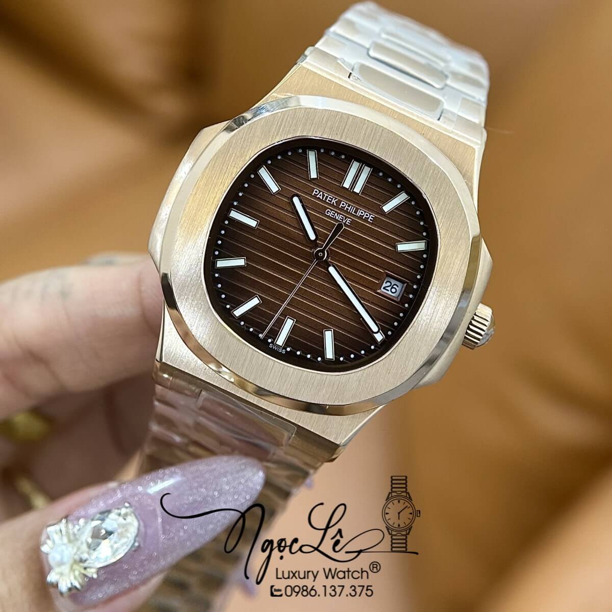 Đồng Hồ Nam Patek Philippe Nautilus Tự Động Dây Kim Loại Rose Mặt Nâu Size 40mm