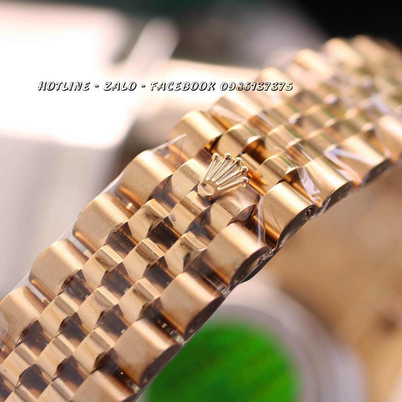 Đồng Hồ Rolex Nữ Demi Vàng Mặt Đỏ Máy Pin 32mm