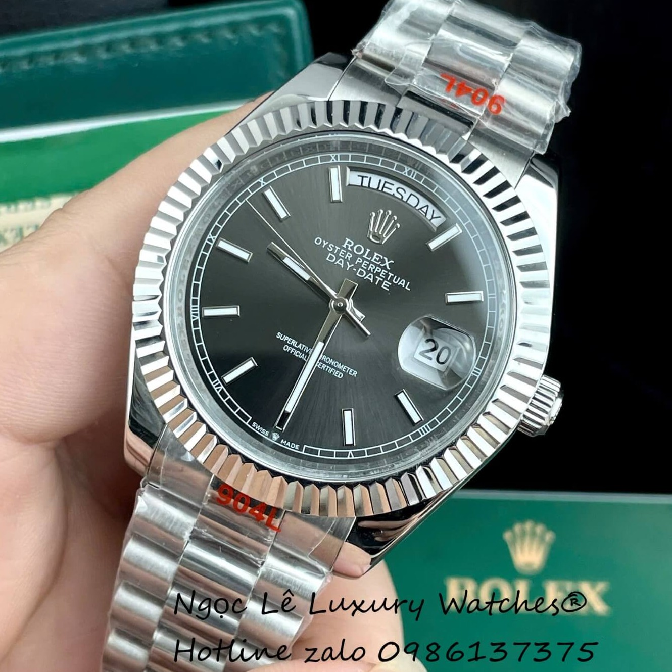 Đồng Hồ Rolex Day-Date Tự Động Dây Thép Màu Bạc Mặt Xám Đen Size 41mm - Niềng Khía