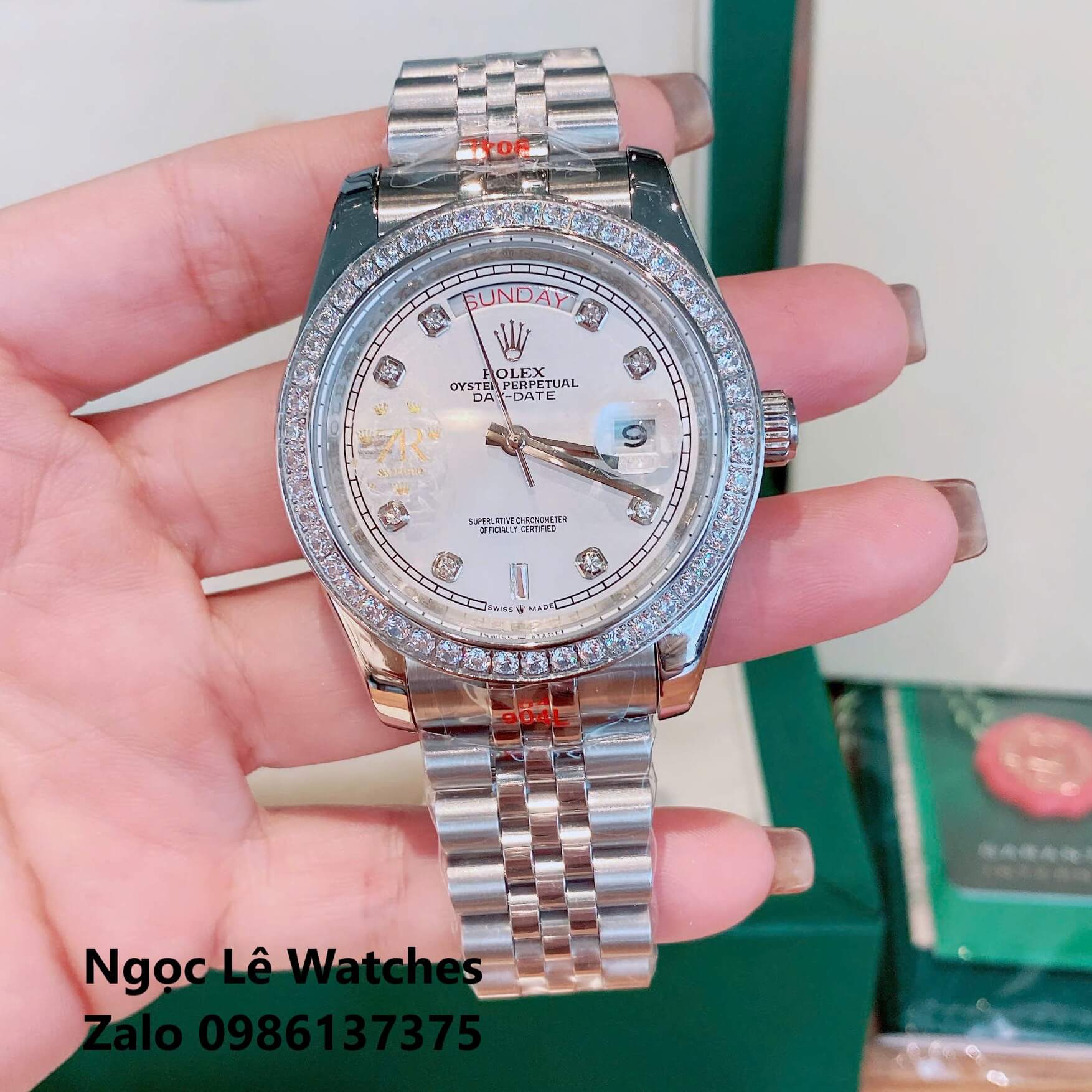 Đồng Hồ Nam Rolex Day-Date Tự Động Dây Kim Loại Silver Mặt Trắng Size 41mm Viền Đính Đá