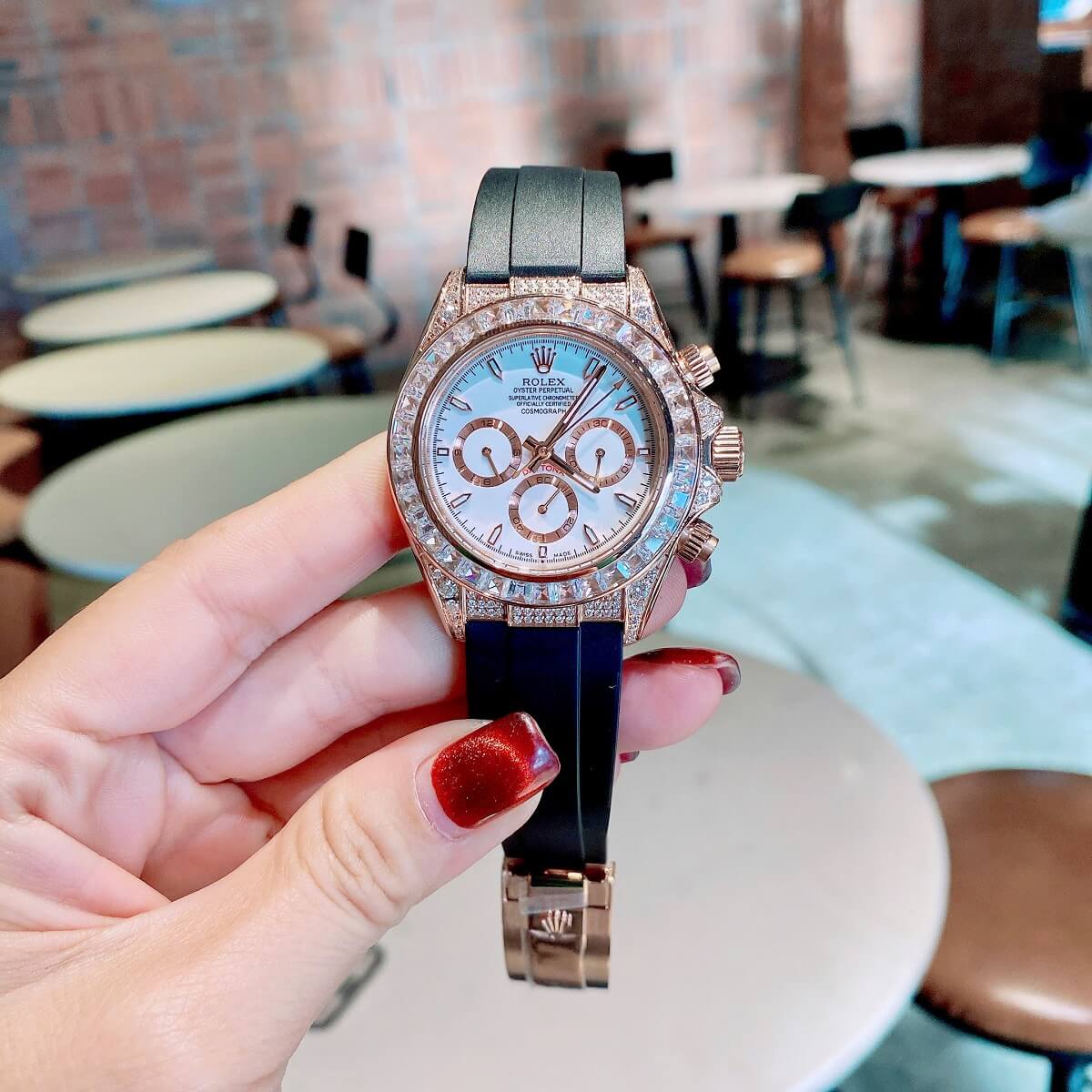 Đồng Hồ Nam Rolex Daytona Rainbow Dây Cao Su Mặt Trắng Vỏ Rose Size 40mm