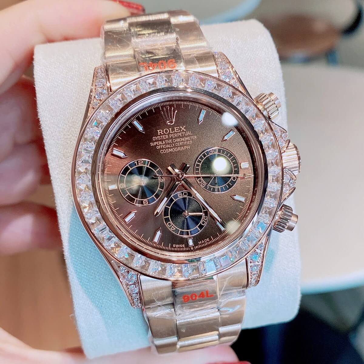 Đồng Hồ Nam Rolex Daytona Rainbow Đính Đá Mặt Nâu Vỏ Rose Size 40mm