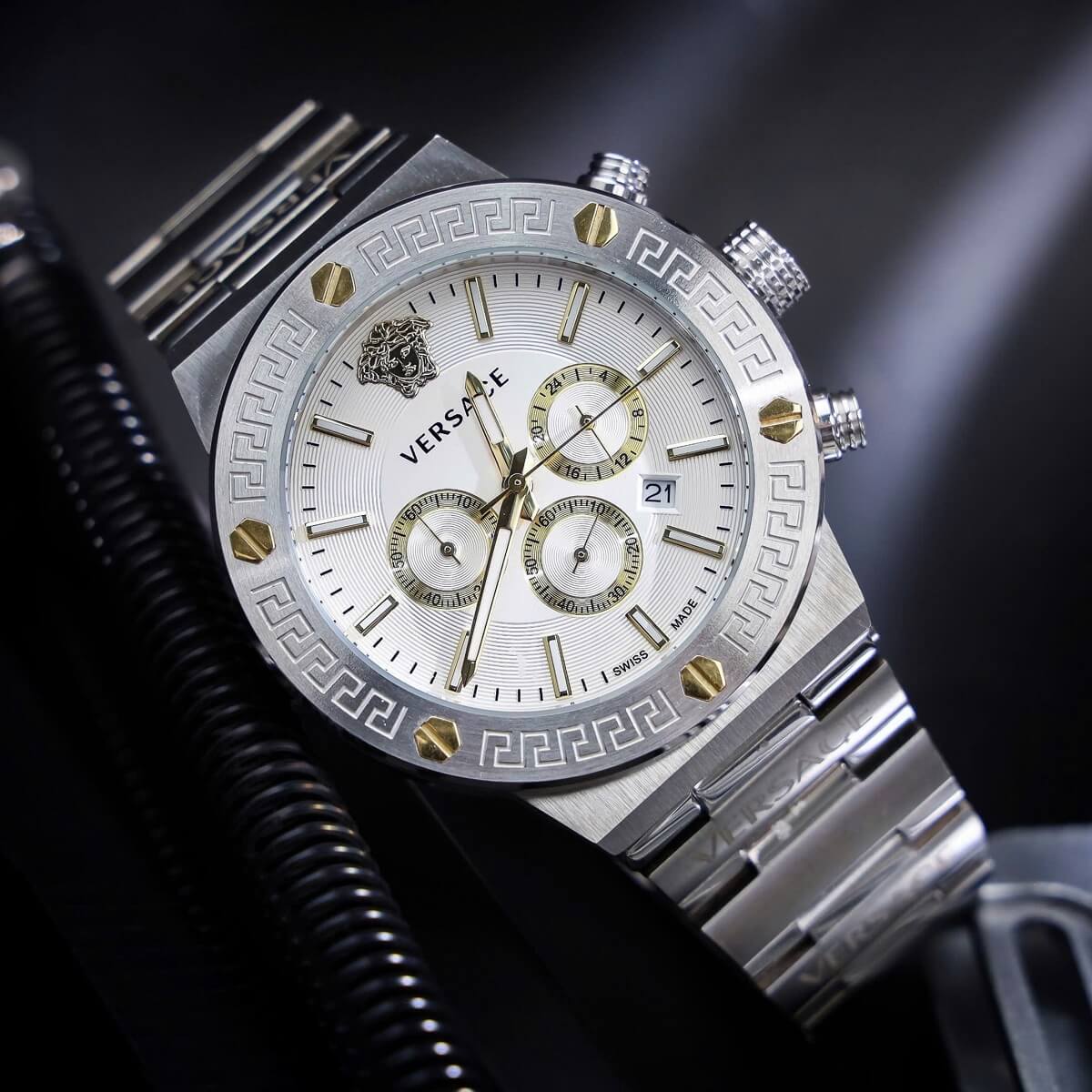 Đồng Hồ Nam Versace Greca Logo Chronograph Dây Thép Mặt Trắng Silver Size 43mm