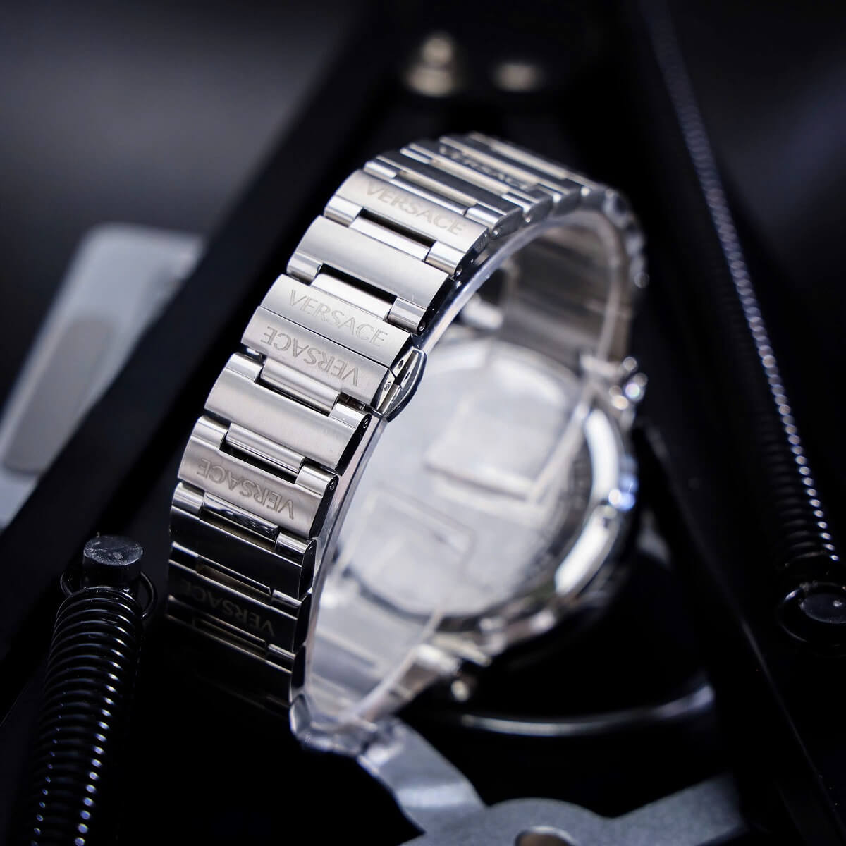 Đồng Hồ Nam Versace Greca Logo Chronograph Dây Thép Mặt Trắng Silver Size 43mm
