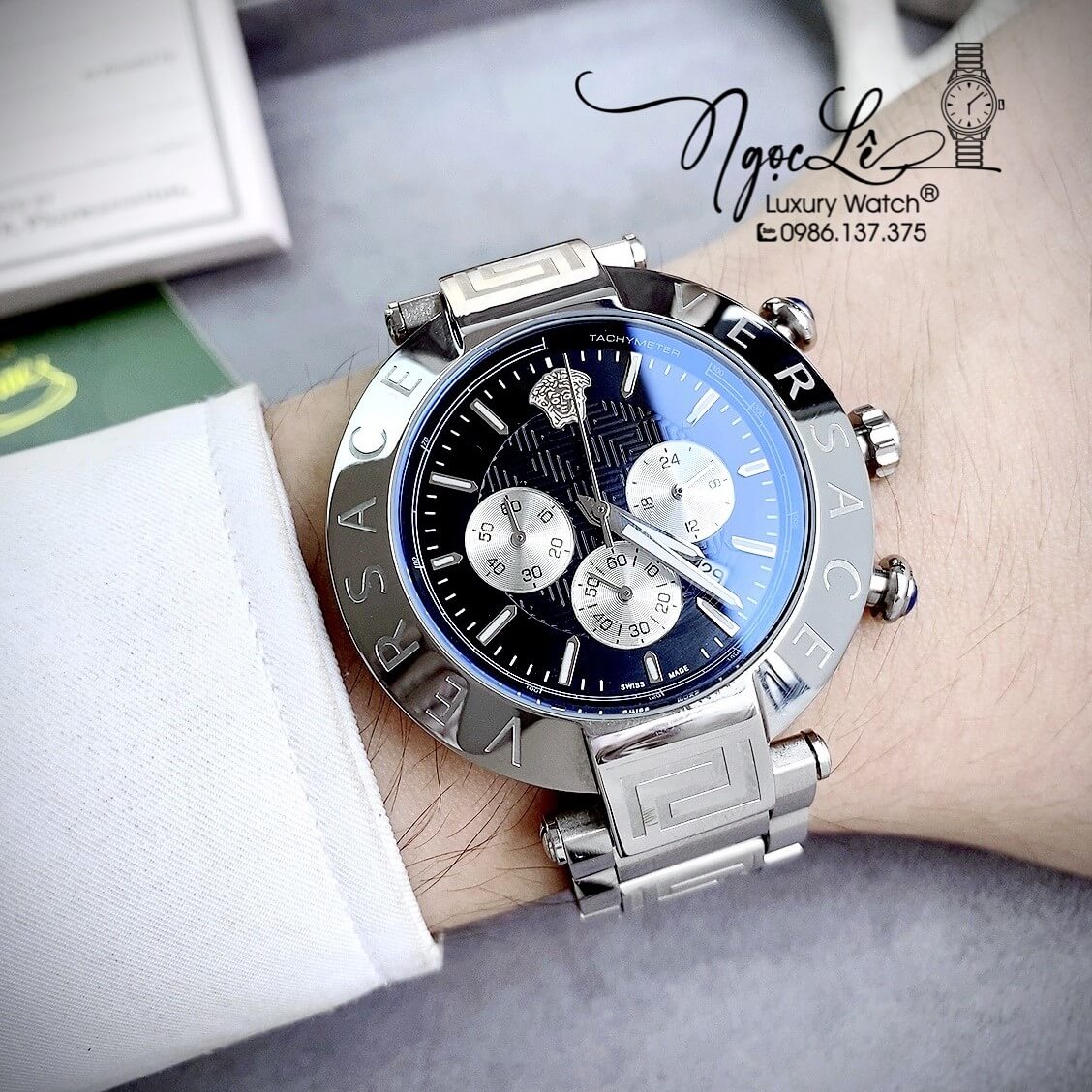 Đồng Hồ Nam Versace Reve Chrono Luminous Dây Kim Loại Bạc Mặt Đen Size 46mm