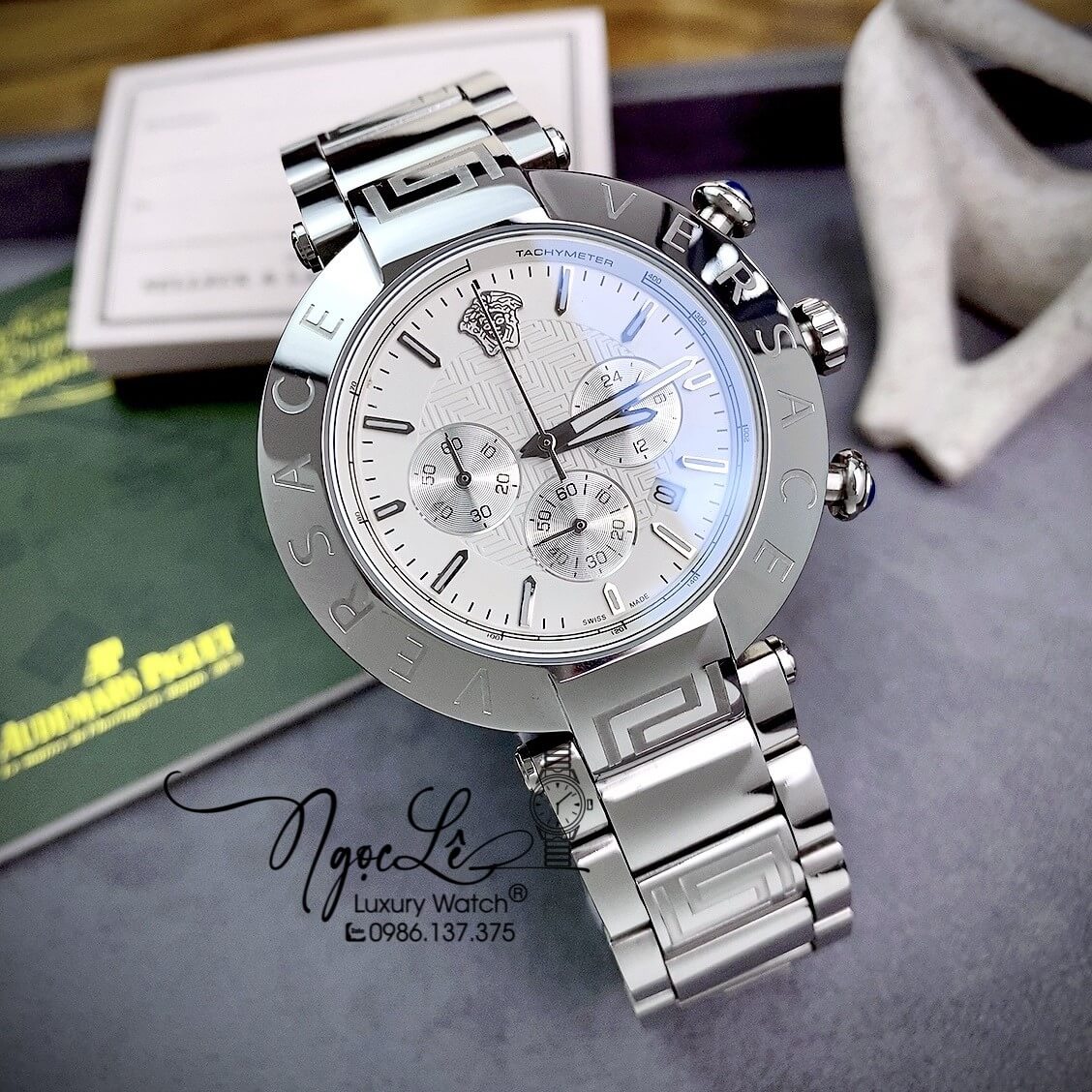 Đồng Hồ Nam Versace Reve Chrono Luminous Dây Kim Loại Bạc Mặt Trắng Size 46mm