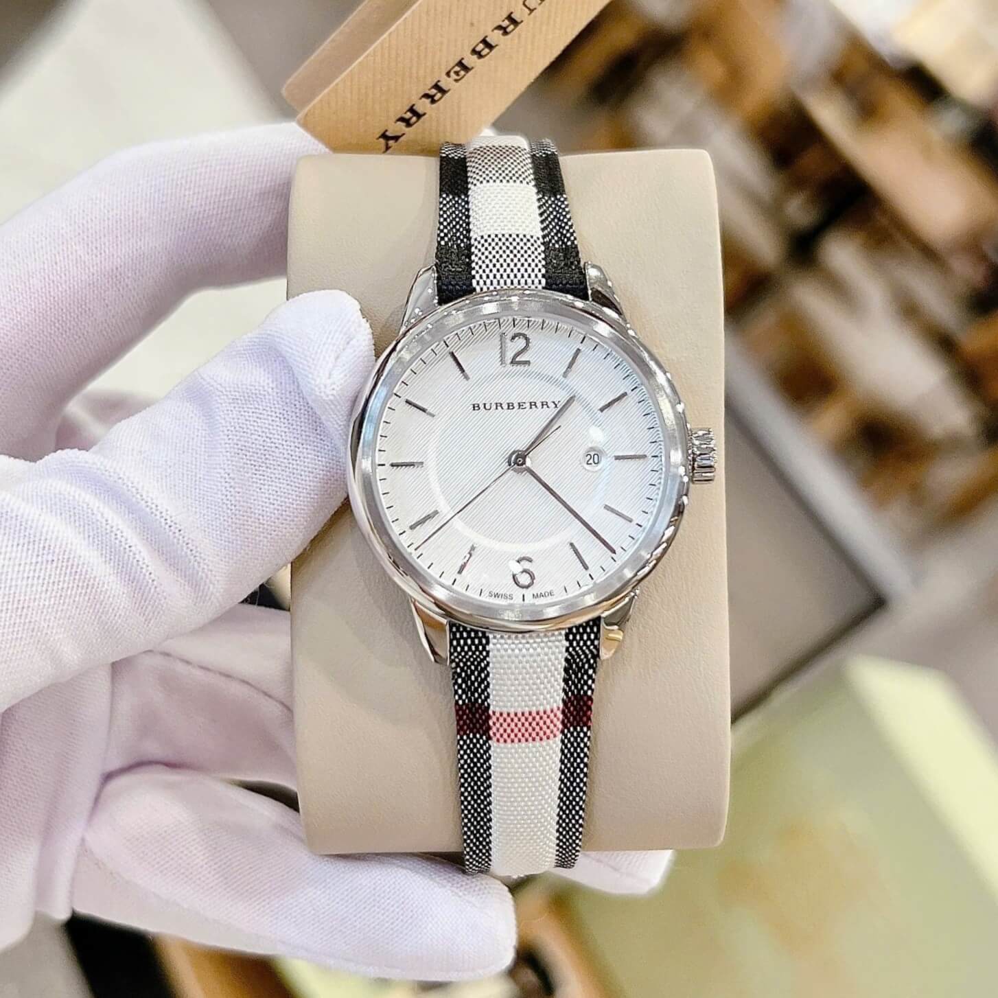 Đồng Hồ Nữ Burberry BU10103 Máy Thụy Sĩ Quartz Size 32mm Dây Da Caro Sọc Đen Trắng Vỏ Silver