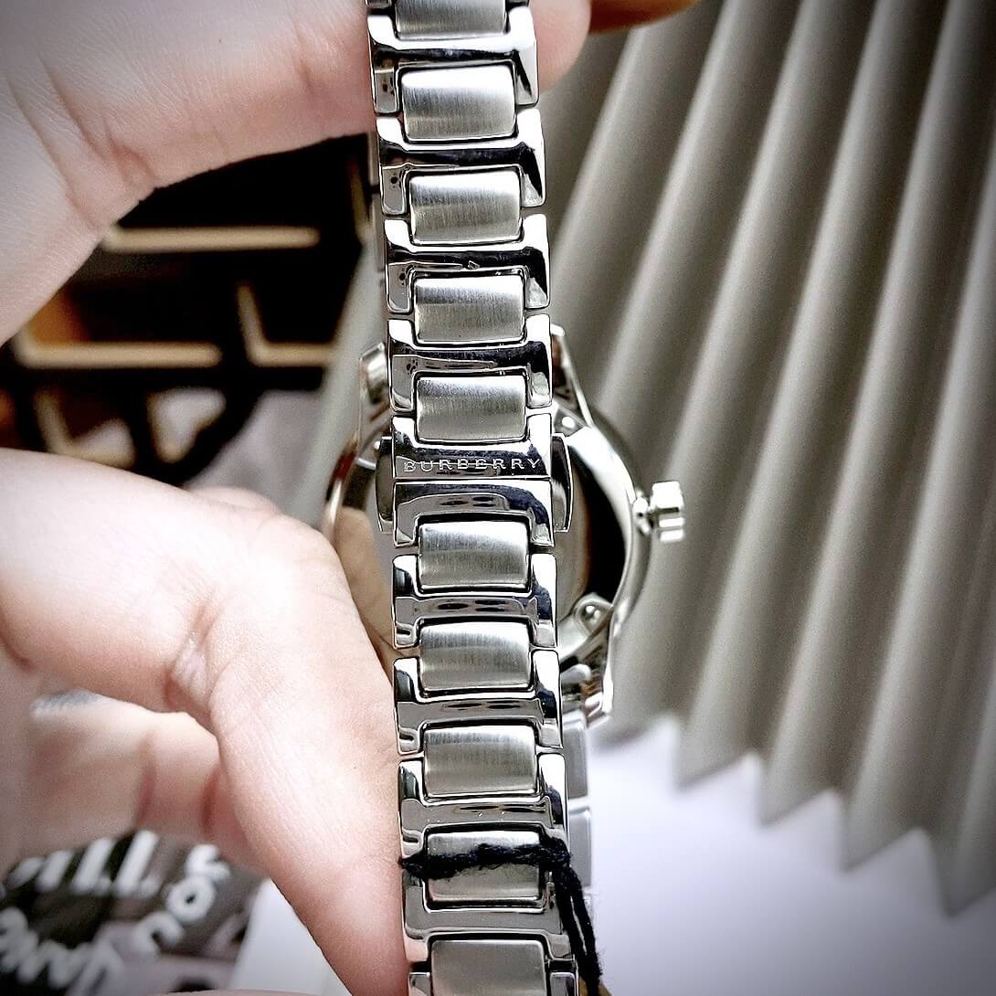 Đồng Hồ Nữ Burberry BU10108 Máy Thụy Sĩ Size 32mm - Dây Silver Mặt Trắng