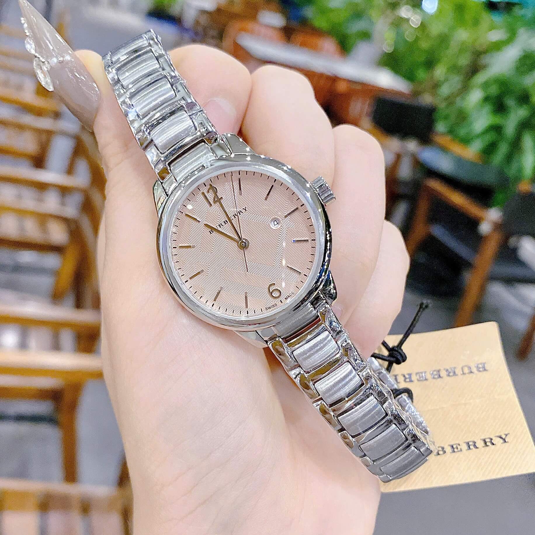 Đồng Hồ Nữ Burberry BU10111 Máy Thụy Sĩ Size 32mm - Dây Silver Mặt Hồng Cam Sữa Nhạt