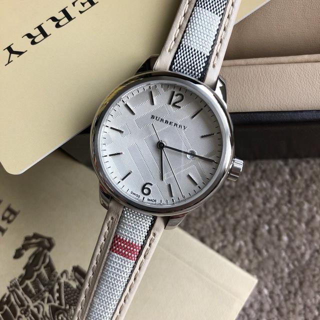 Đồng Hồ Nữ Burberry BU10113 Máy Thụy Sĩ Size 32mm - Dây Da Caro Sọc Trắng Vỏ Silver