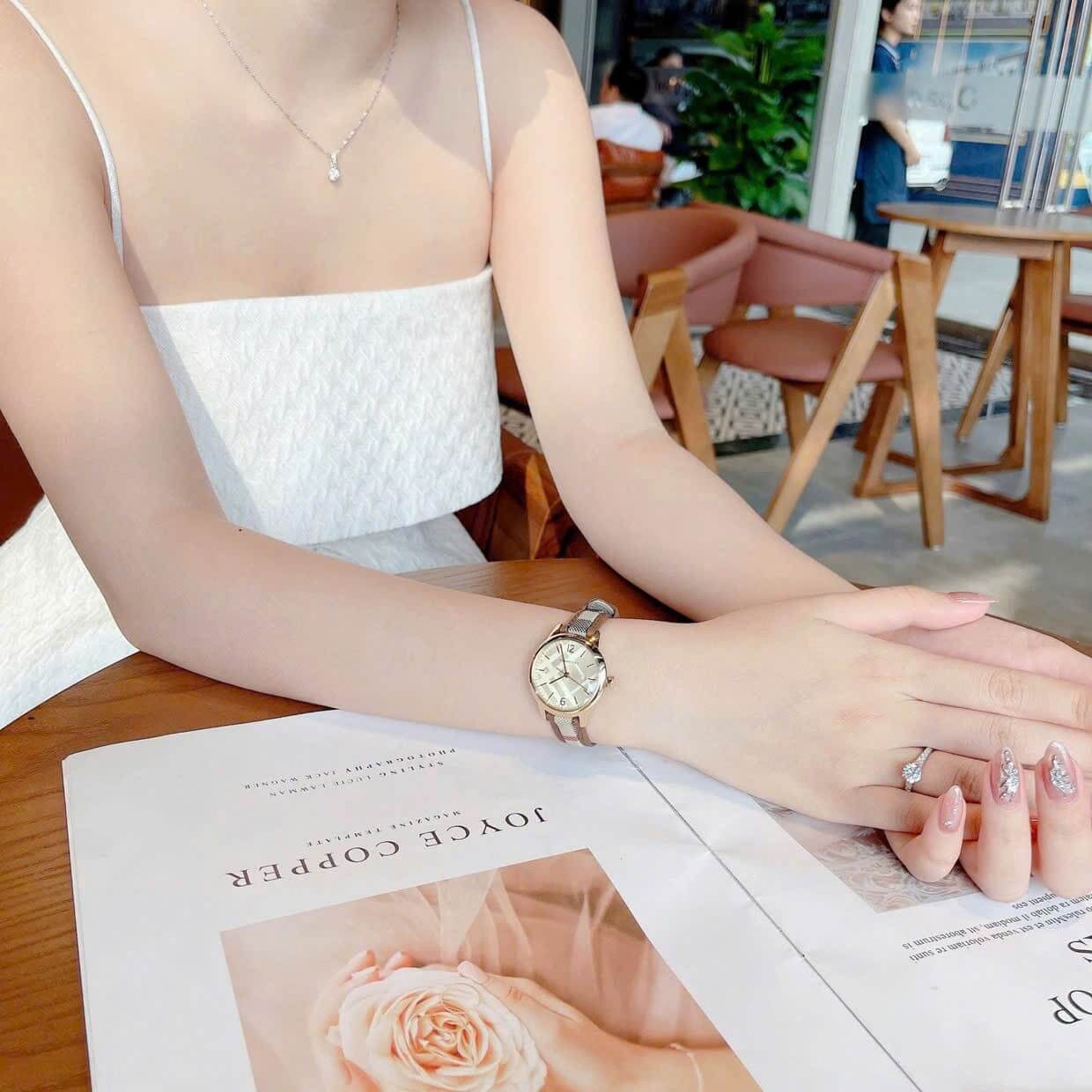 Đồng Hồ Nữ Burberry BU10114 Máy Thụy Sĩ Size 32mm - Dây Da Caro Viền Nâu Vỏ Vàng