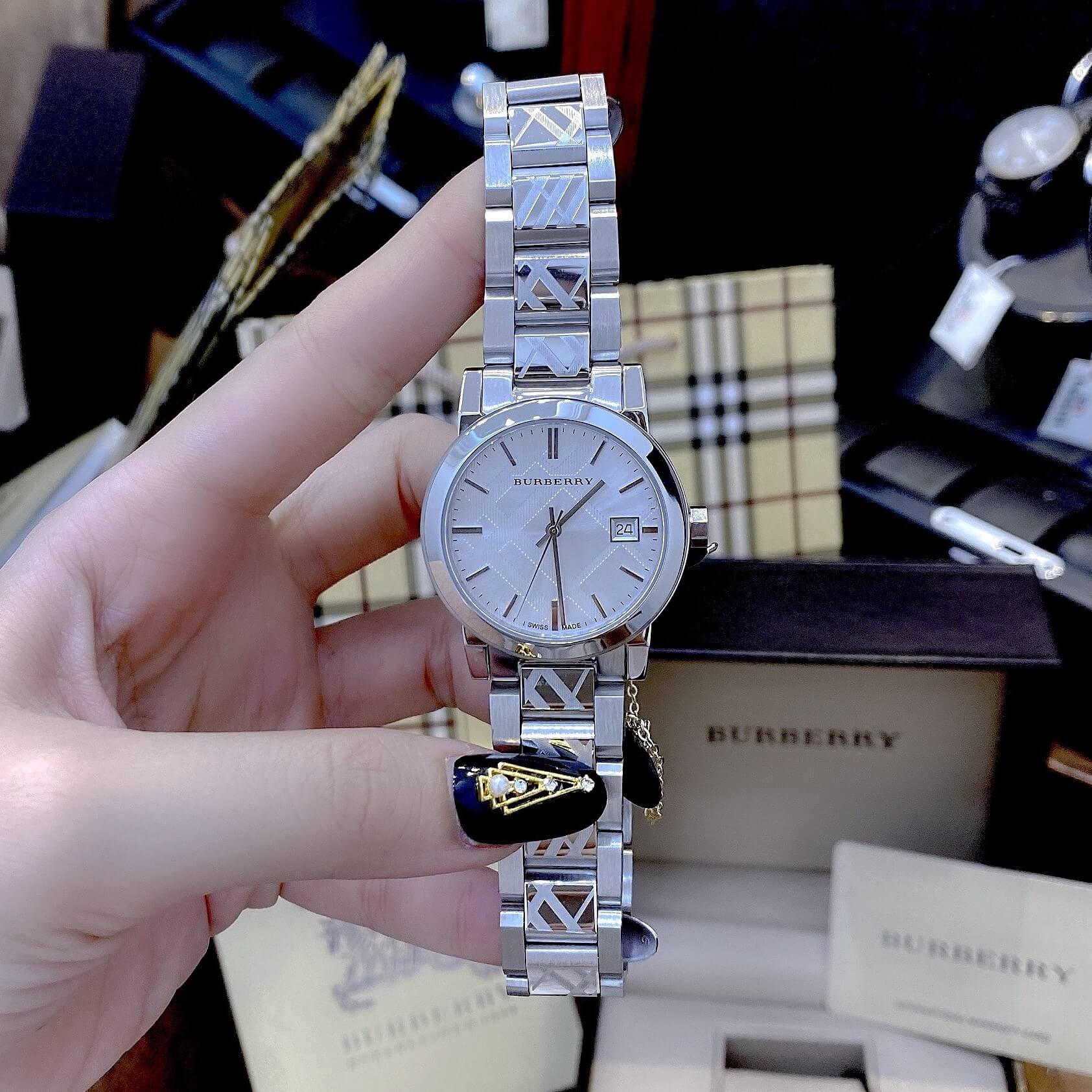 Đồng Hồ Nữ Burberry BU9144 Dây Kim Loại Silver Máy Thụy Sĩ - Size 34mm