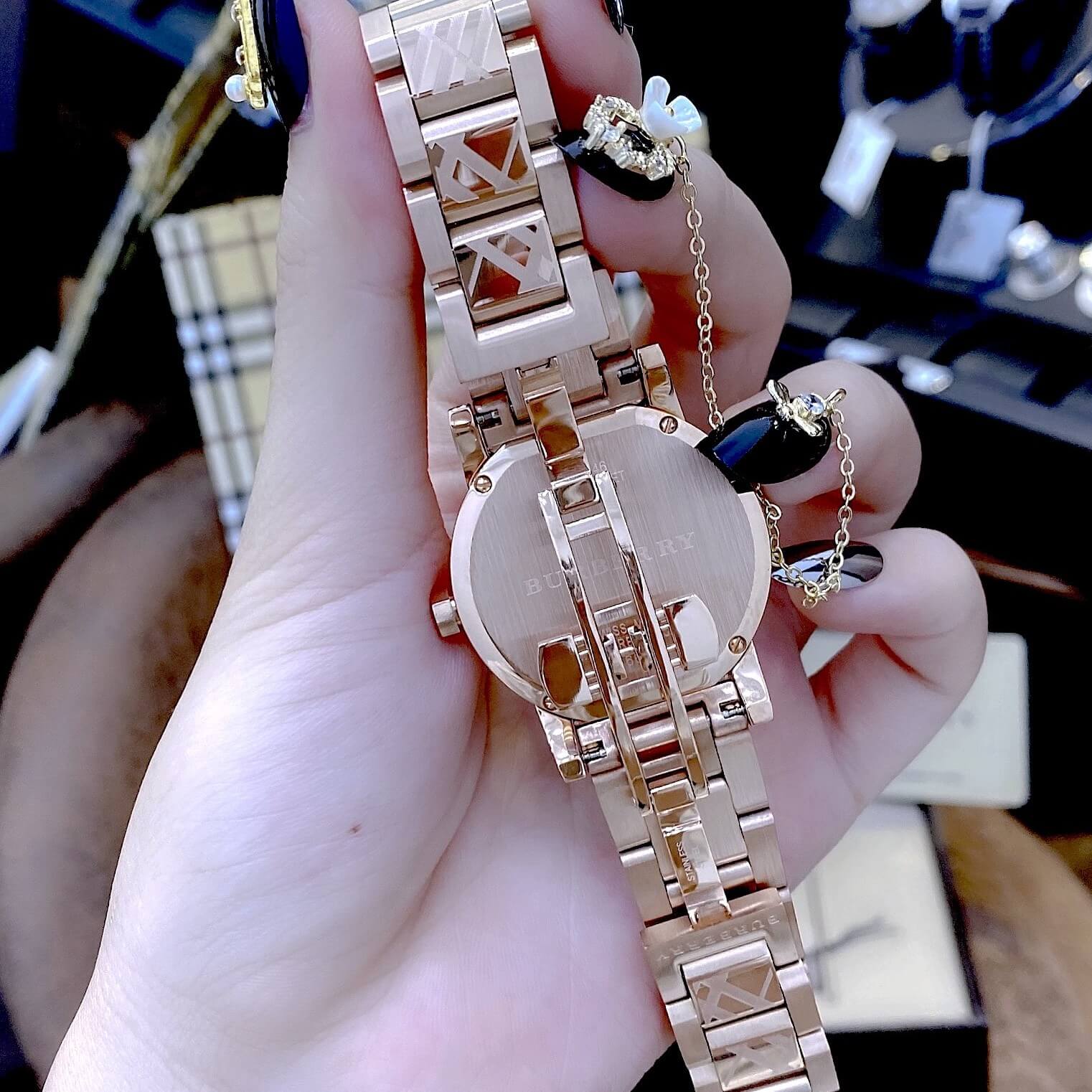 Đồng Hồ Nữ Burberry BU9146 Dây Kim Loại Vàng Hồng Máy Thụy Sĩ - Size 34mm (Rose Gold)