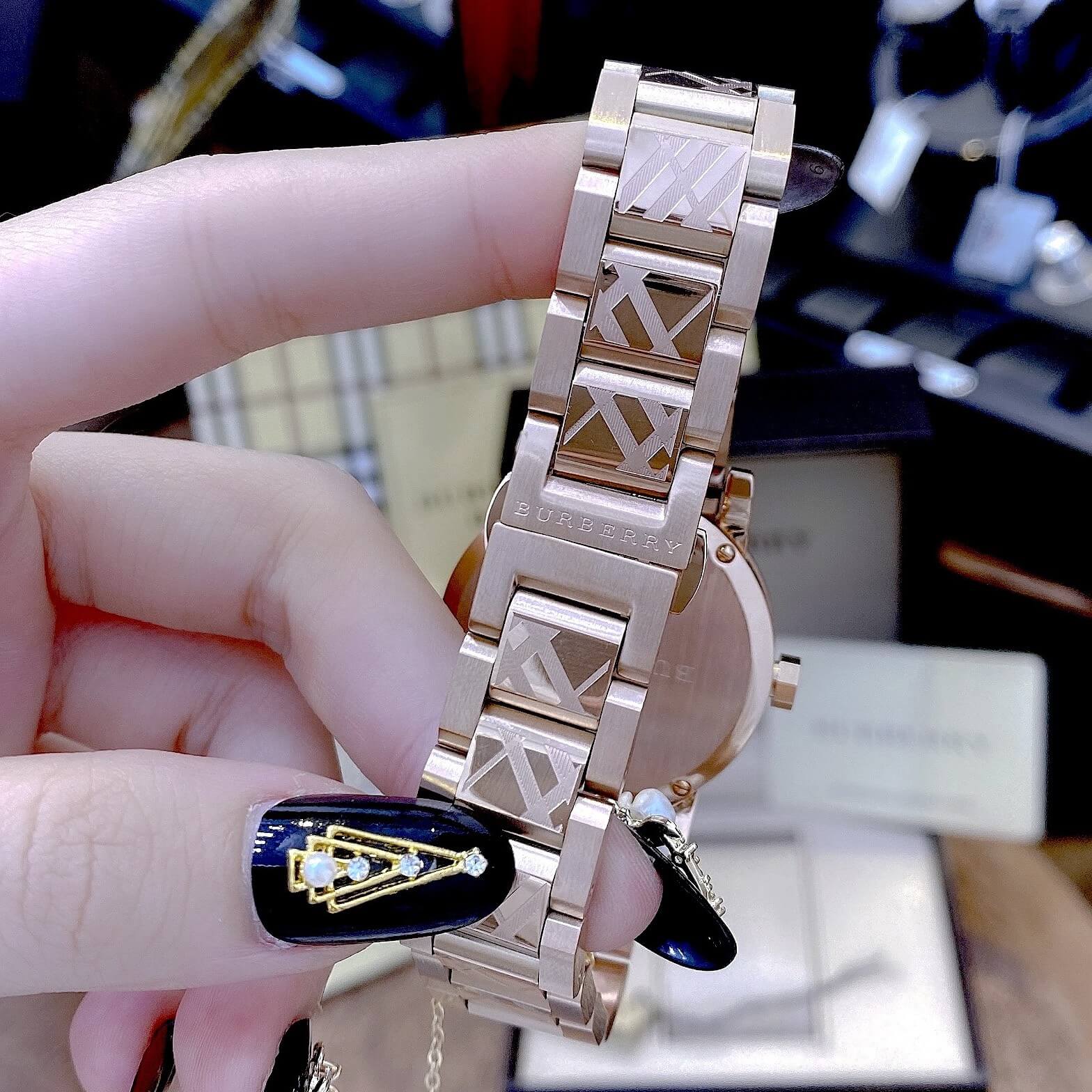 Đồng Hồ Nữ Burberry BU9146 Dây Kim Loại Vàng Hồng Máy Thụy Sĩ - Size 34mm (Rose Gold)