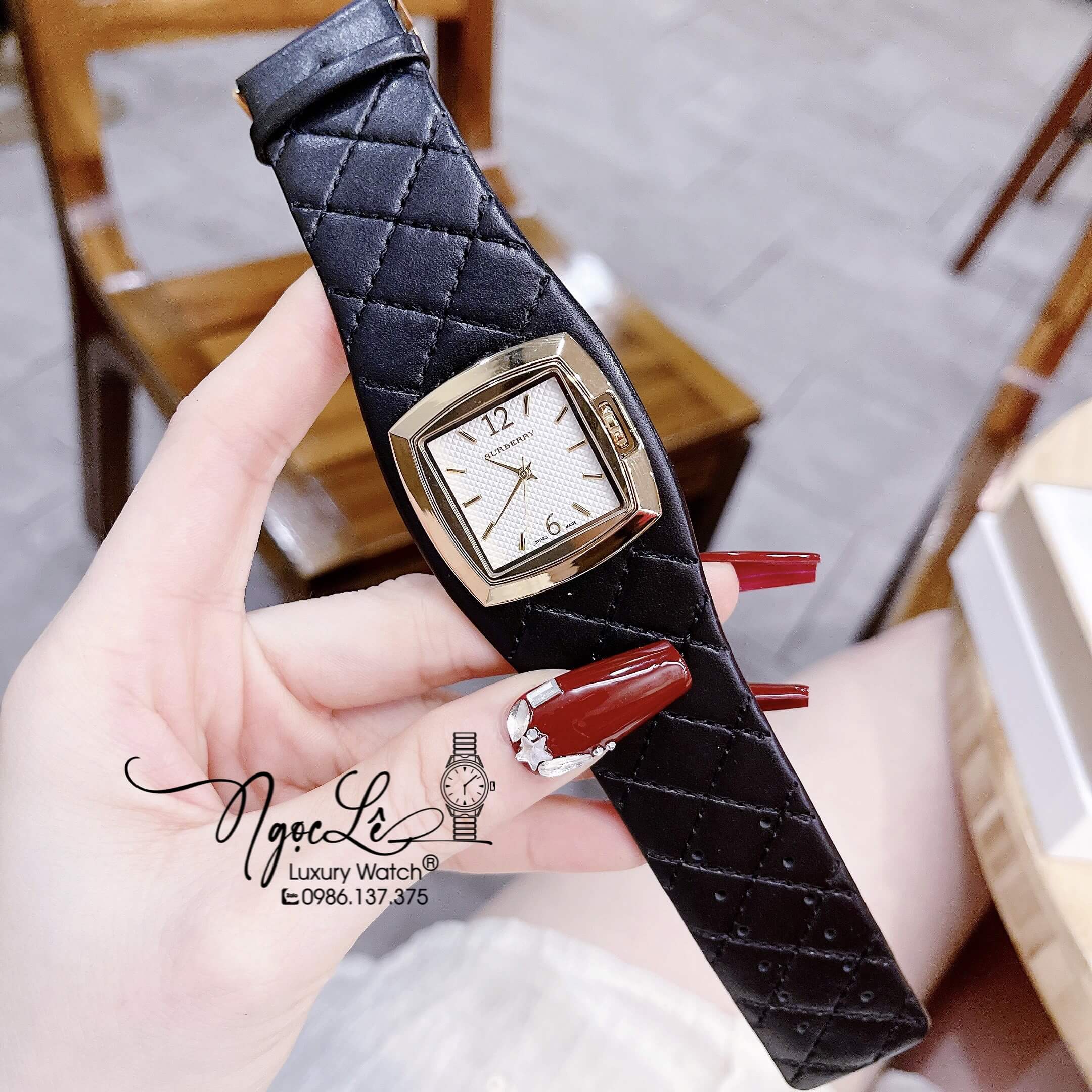 Đồng Hồ Nữ Burberry Dây Da Đen Trần Trám Mặt Vuông Trắng Size 36x36mm
