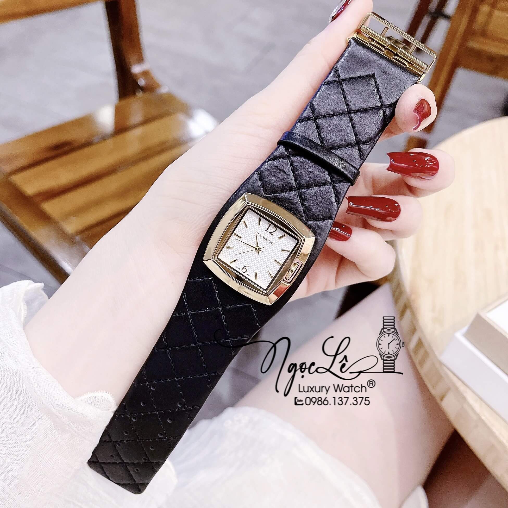 Đồng Hồ Nữ Burberry Dây Da Đen Trần Trám Mặt Vuông Trắng Size 36x36mm