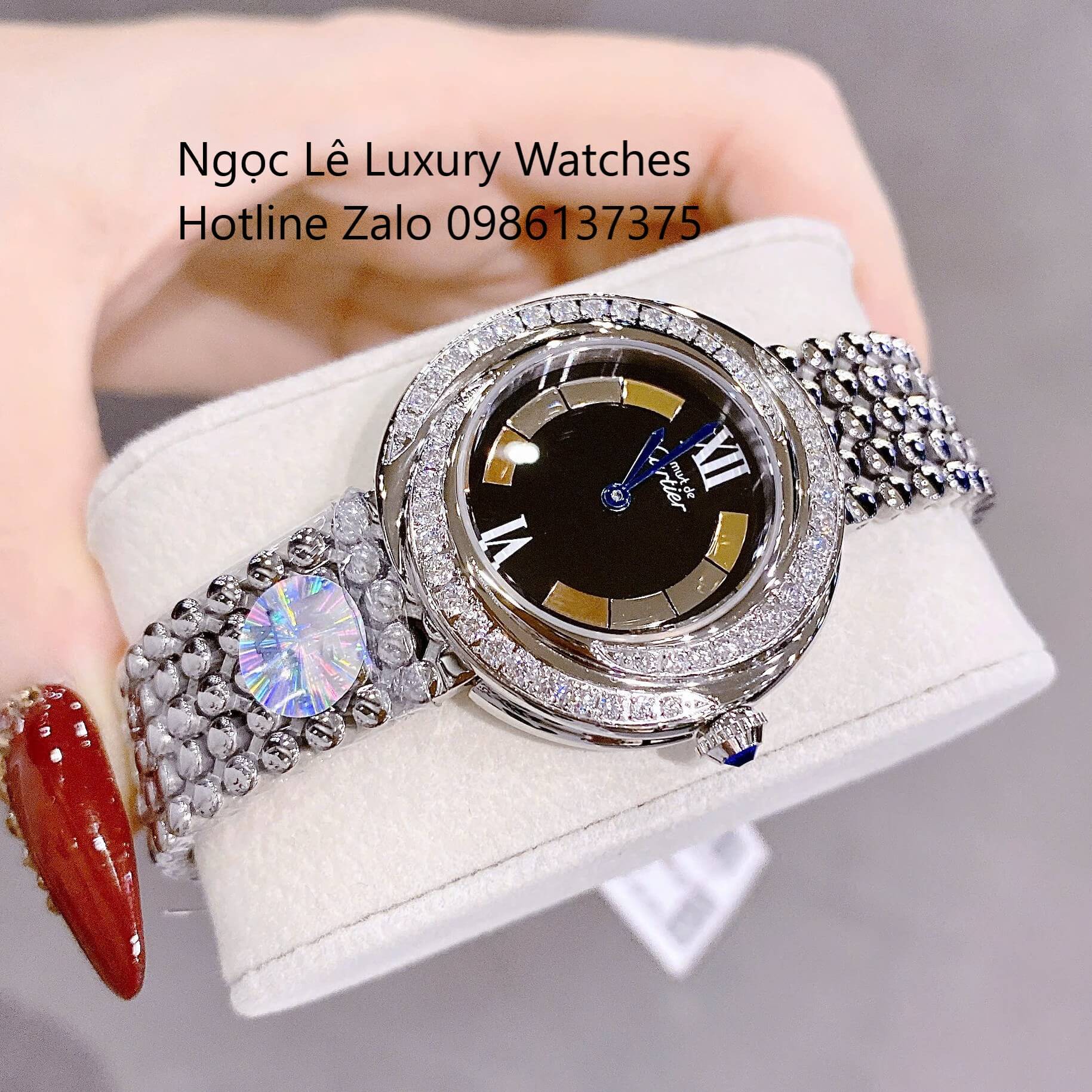 Đồng Hồ Nữ Cartier Trinity Vintage Dây Kim Loại Silver Mặt Đen Kim Xanh Đính Đá Siêu Cấp Size 35mm