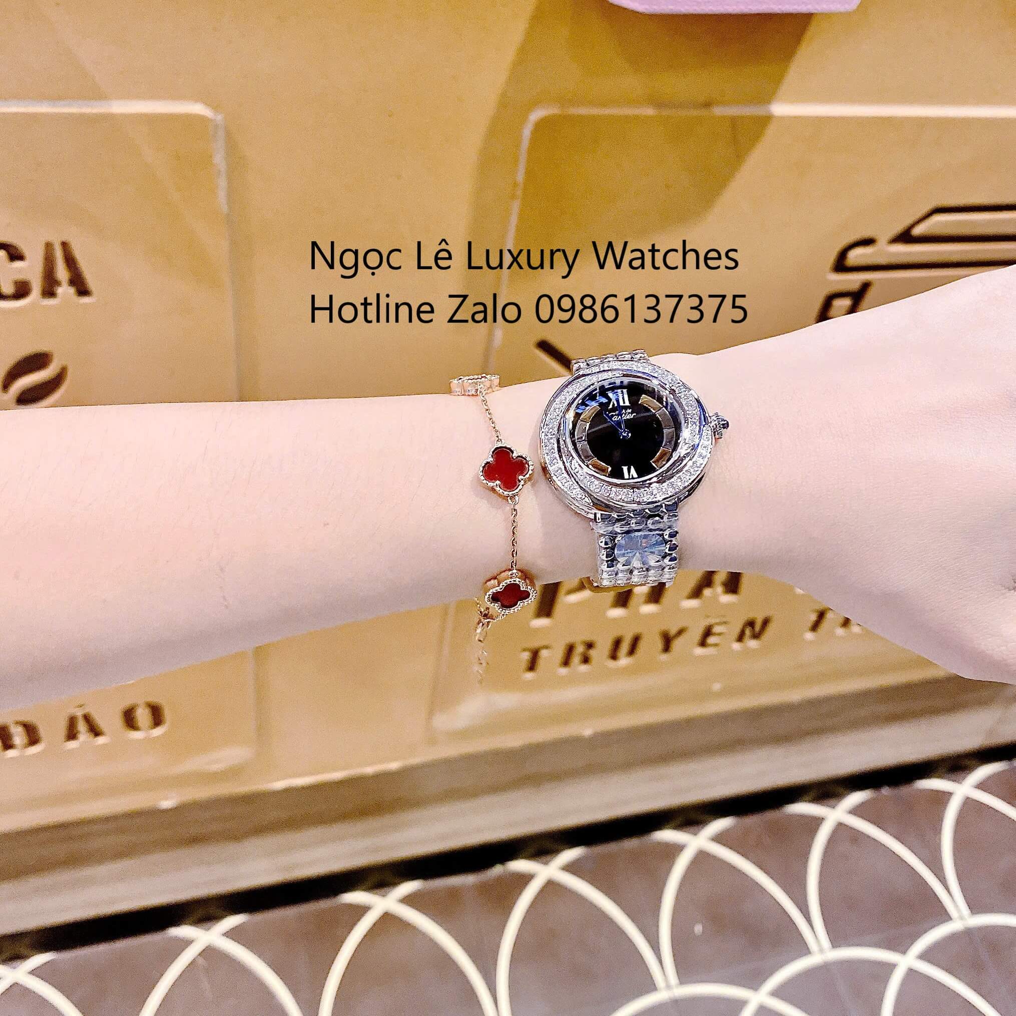 Đồng Hồ Nữ Cartier Trinity Vintage Dây Kim Loại Silver Mặt Đen Kim Xanh Đính Đá Siêu Cấp Size 35mm