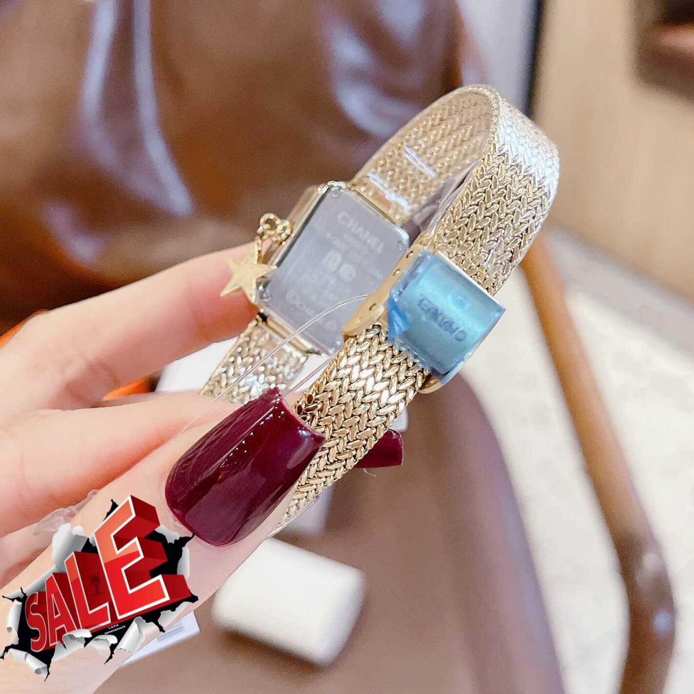 Đồng Hồ Nữ Chanel Boy Friend Dây Mesh Mix Charm Màu Vàng Gold Mặt Khảm Xà Cừ Size 20x28mm - Quartz