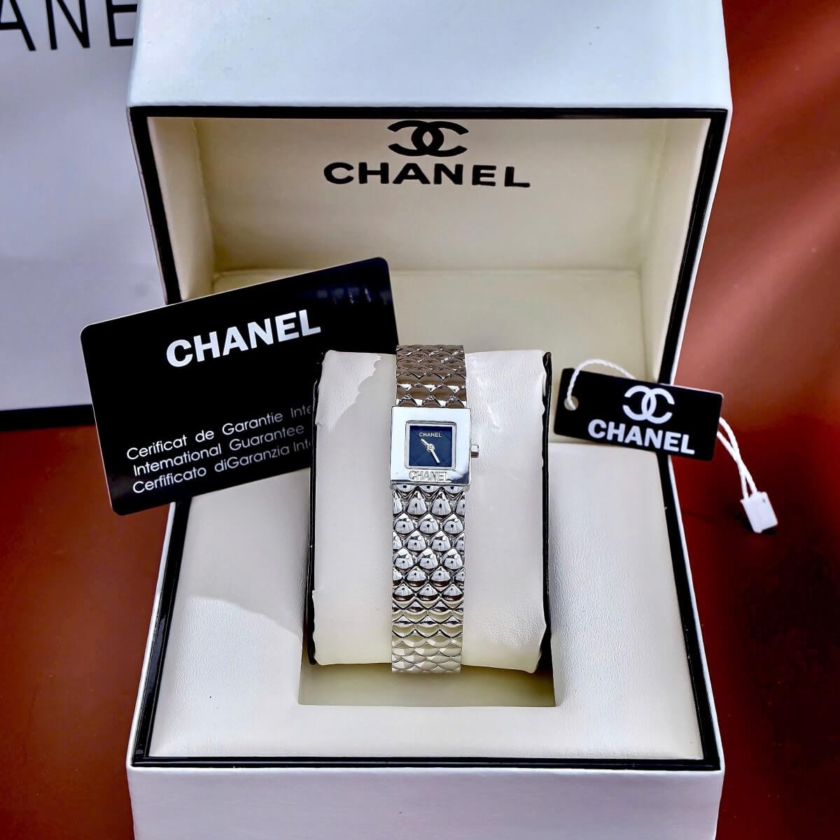 Đồng Hồ Nữ Chanel Matelasse Dây Kim Loại Silver Mặt Vuông Đen Size 25mm - Quartz