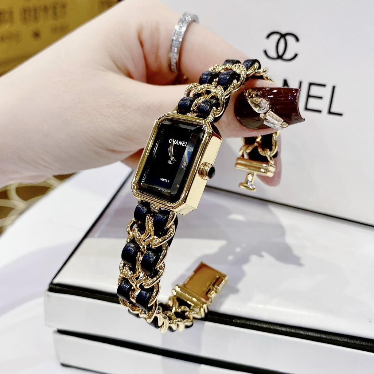 Đồng Hồ Nữ Chanel Première Dây Xích Kim Loại Vàng Gold Mix Da Đen Size 20x28mm