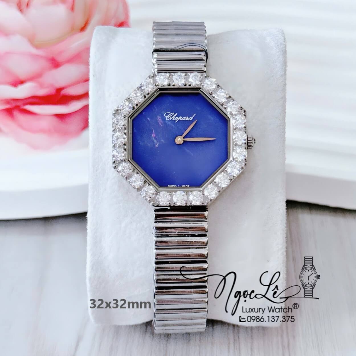 Đồng Hồ Nữ Chopard L'Heure Du Diamant Octoagonal Dây Kim Loại Bạc Mặt Xanh Coban 32x32mm