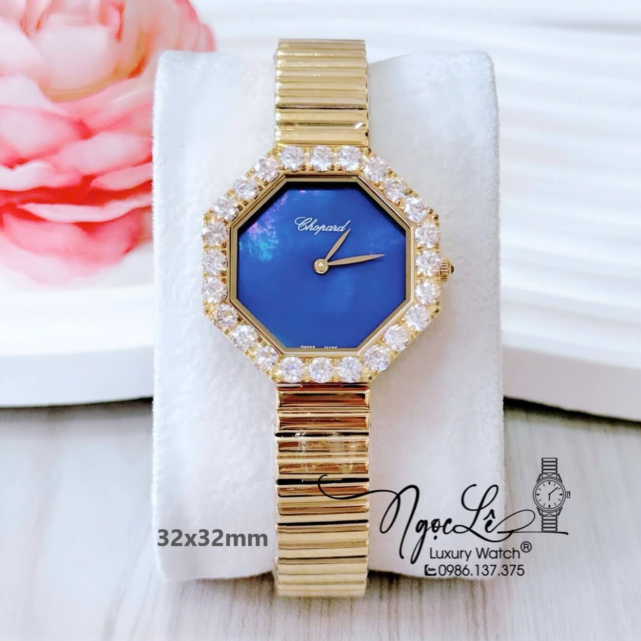 Đồng Hồ Nữ Chopard L'Heure Du Diamant Octoagonal Dây Kim Loại Màu Vàng Gold Mặt Xanh Coban Xà Cừ 32x32mm