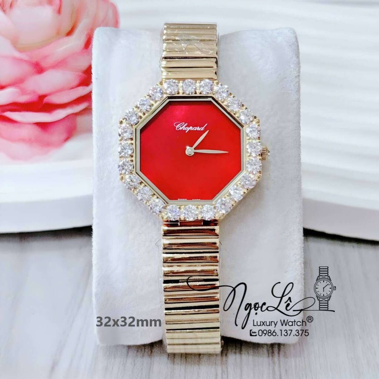 Đồng Hồ Nữ Chopard L'Heure Du Diamant Octoagonal Dây Kim Loại Vàng Gold Mặt Xà Cừ Đỏ 32x32mm