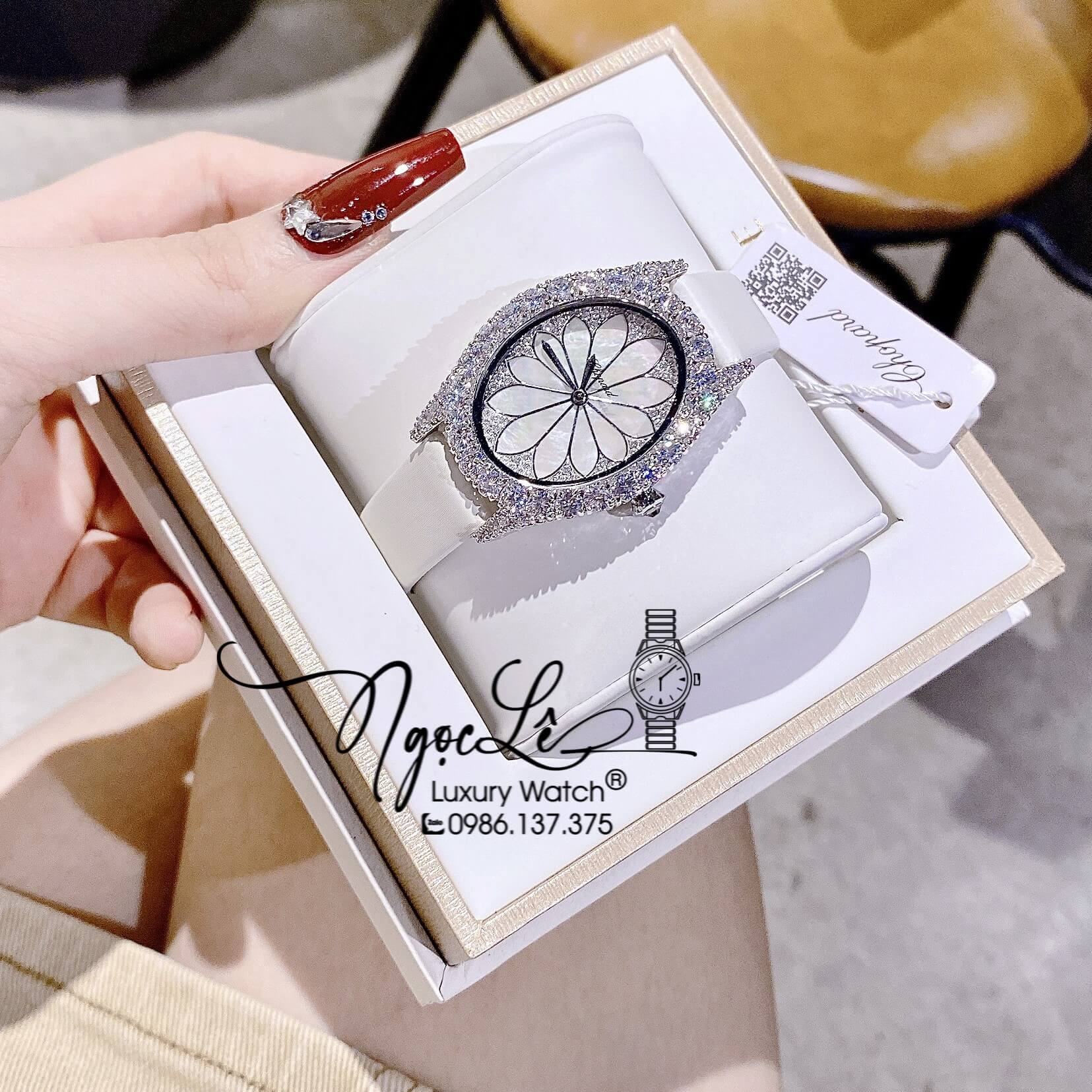 Đồng Hồ Nữ Chopard Mặt Oval Họa Tiết Hoa Xà Cừ Trắng Dây Da Lụa Màu Trắng Vỏ Silver Đính Đá Size 34mm