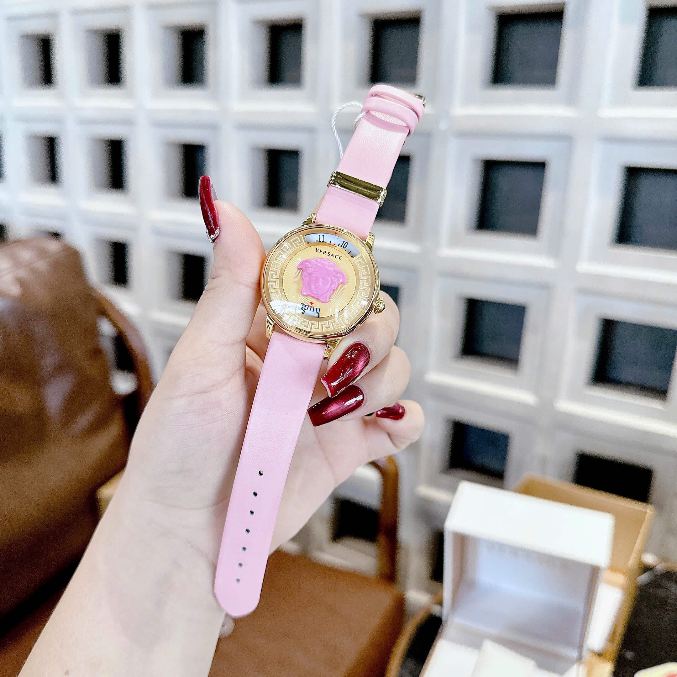 Đồng Hồ Nữ Versace Medusa Icon Dây Da Hồng Size 38mm – Máy Pin Japan | New Season 2026