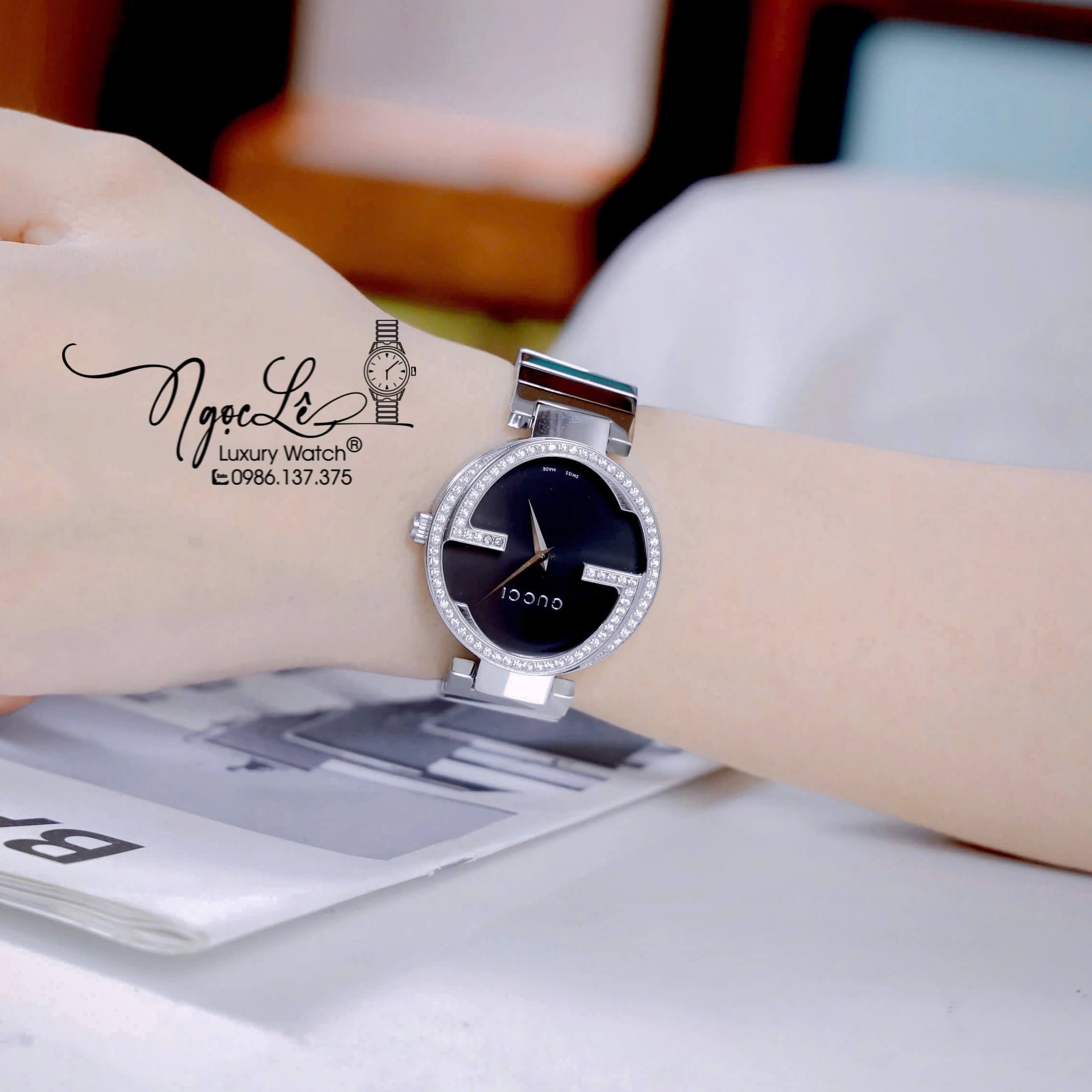 Đồng Hồ Nữ Gucci Dây Kim Loại Silver Mặt Đen Dáng Lắc Tay Đính Đá Size 37mm
