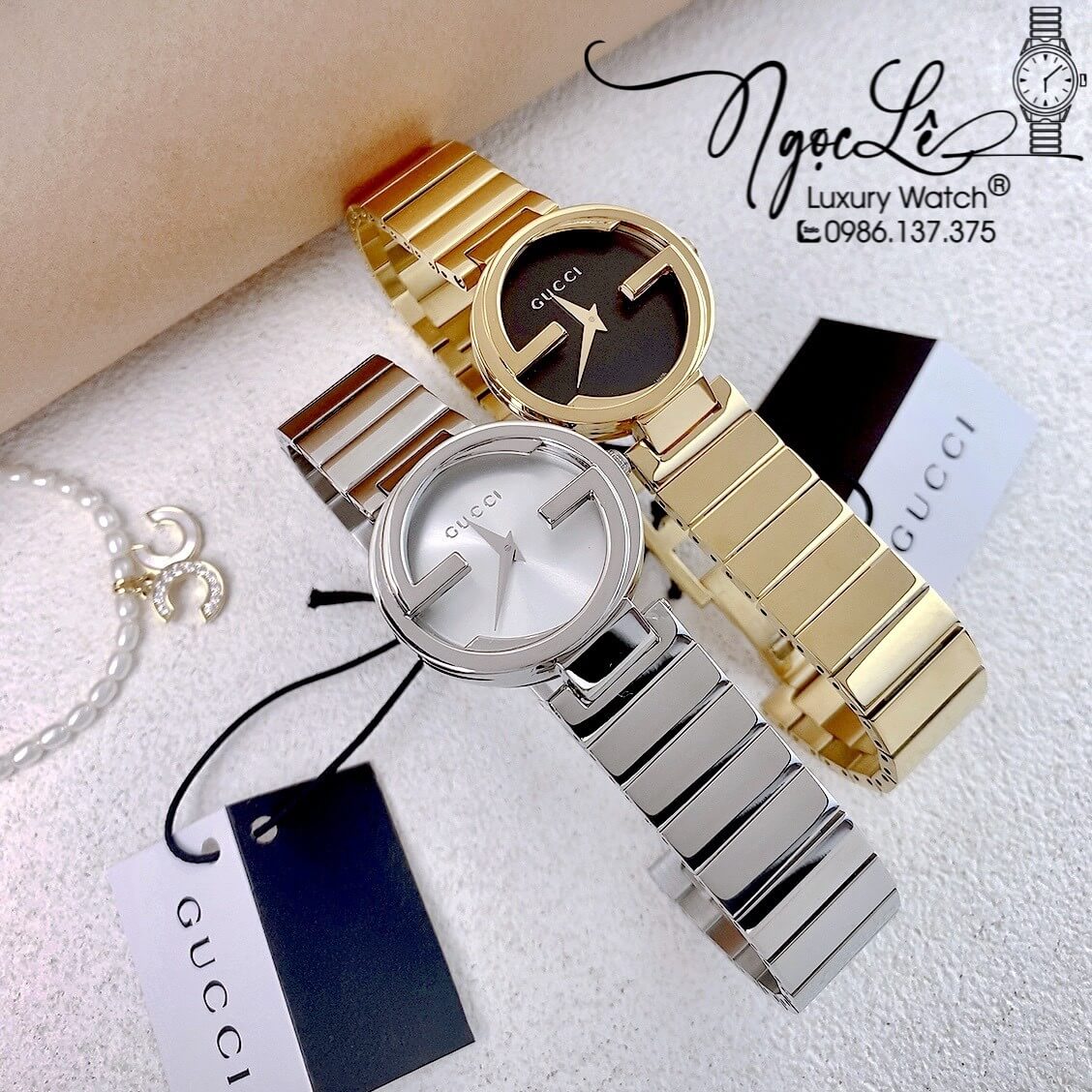 Đồng Hồ Nữ Gucci Dây Kim Loại Vàng Mặt Đen Dáng Lắc Tay Niềng Trơn Size 29mm