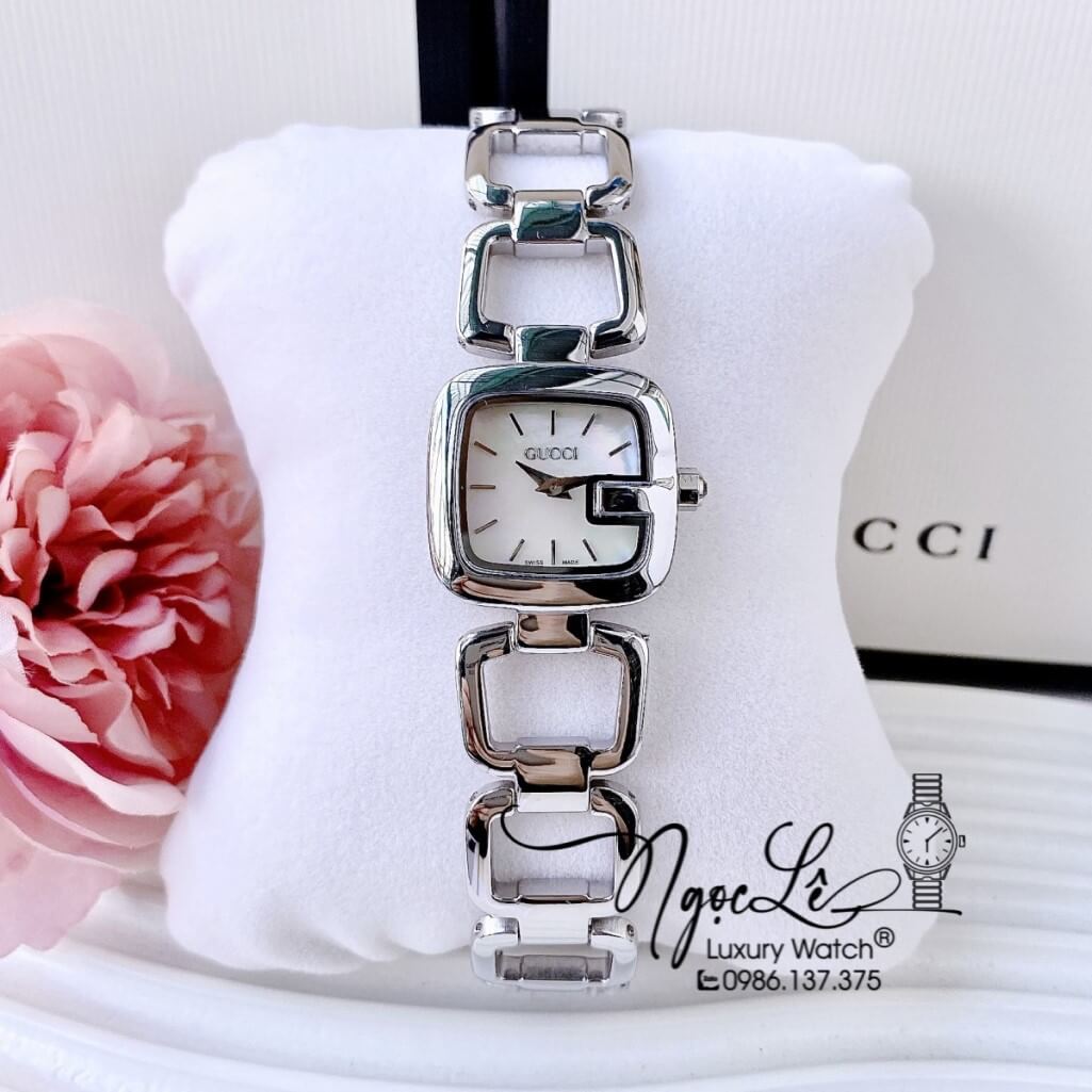 Đồng Hồ Nữ Gucci G-Gucci Dây Kim Loại Dáng Lắc Tay Silver Mặt Trắng Size 32mm