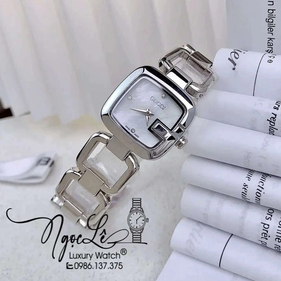 Đồng Hồ Nữ Gucci G-Gucci Dây Kim Loại Dáng Lắc Tay Silver Mặt Trắng Size 32mm