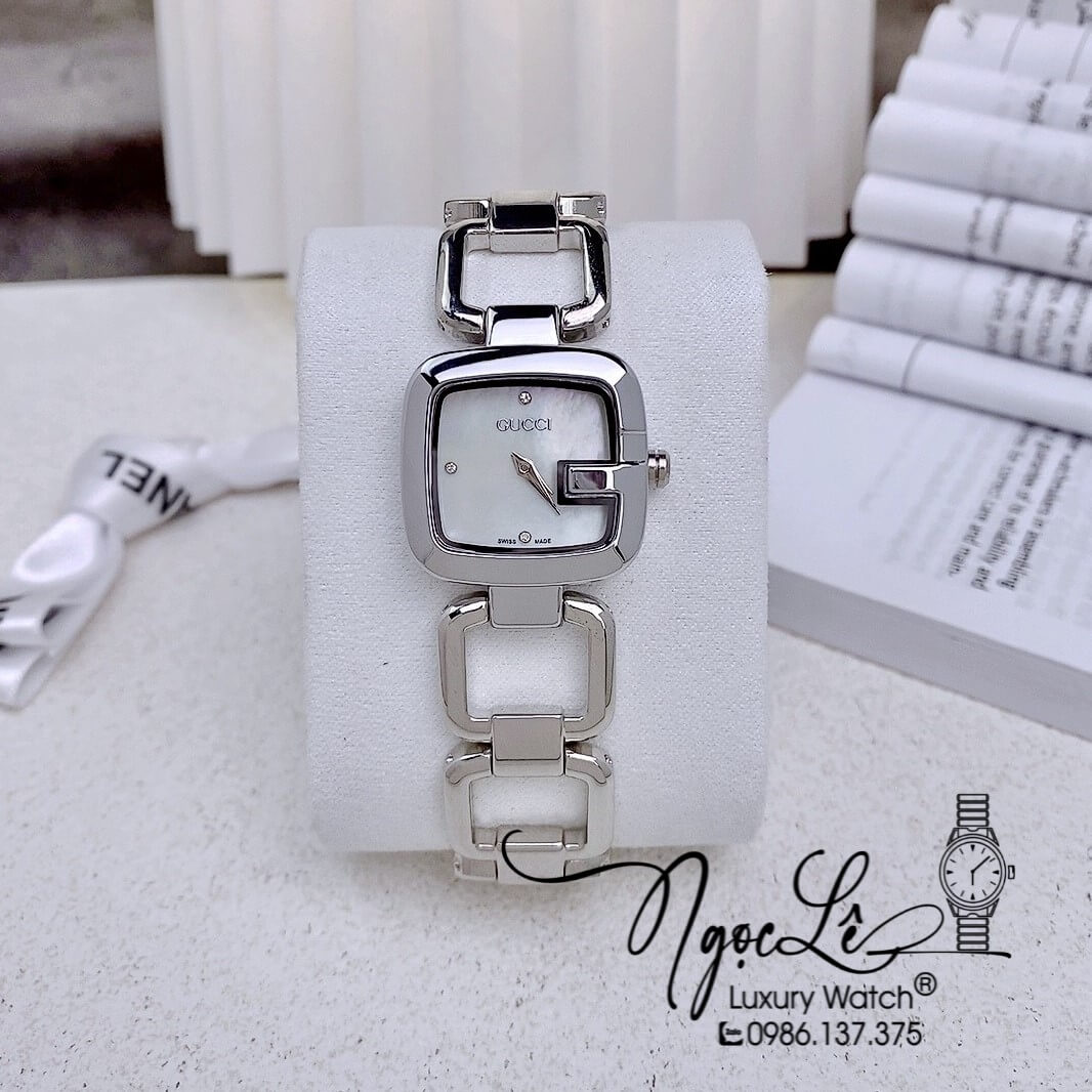Đồng Hồ Nữ Gucci G-Gucci Dây Kim Loại Dáng Lắc Tay Silver Mặt Trắng Size 32mm