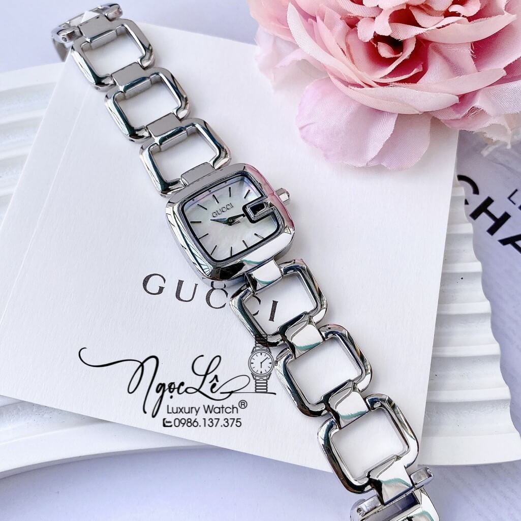 Đồng Hồ Nữ Gucci G-Gucci Dây Kim Loại Dáng Lắc Tay Silver Mặt Trắng Size 32mm