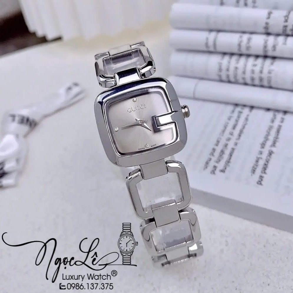 Đồng Hồ Nữ Gucci G-Gucci Dây Kim Loại Dáng Lắc Tay Silver Mặt Xám Size 32mm