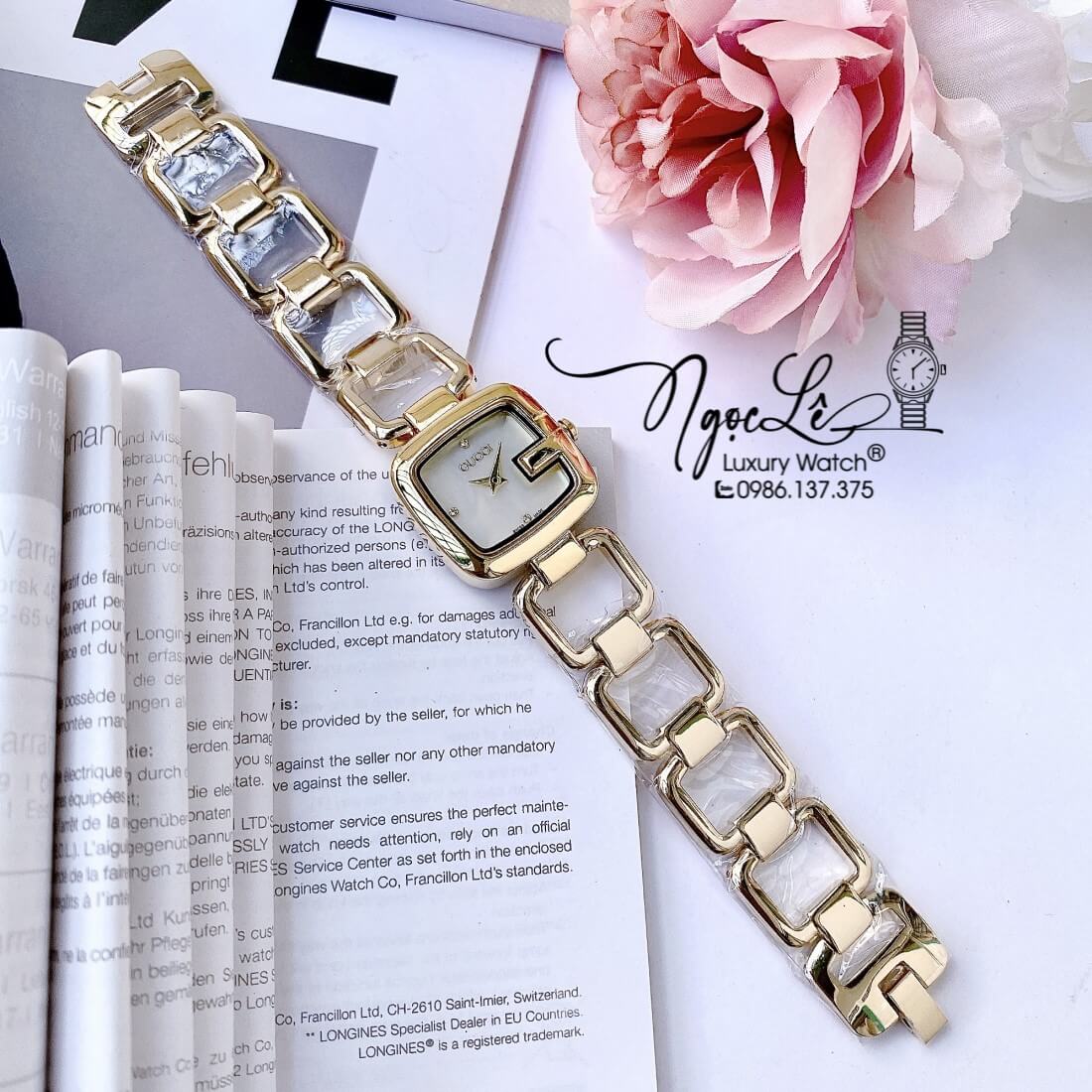 Đồng Hồ Nữ Gucci G-Gucci Dây Kim Loại Dáng Lắc Tay Vàng Mặt Trắng Size 32mm