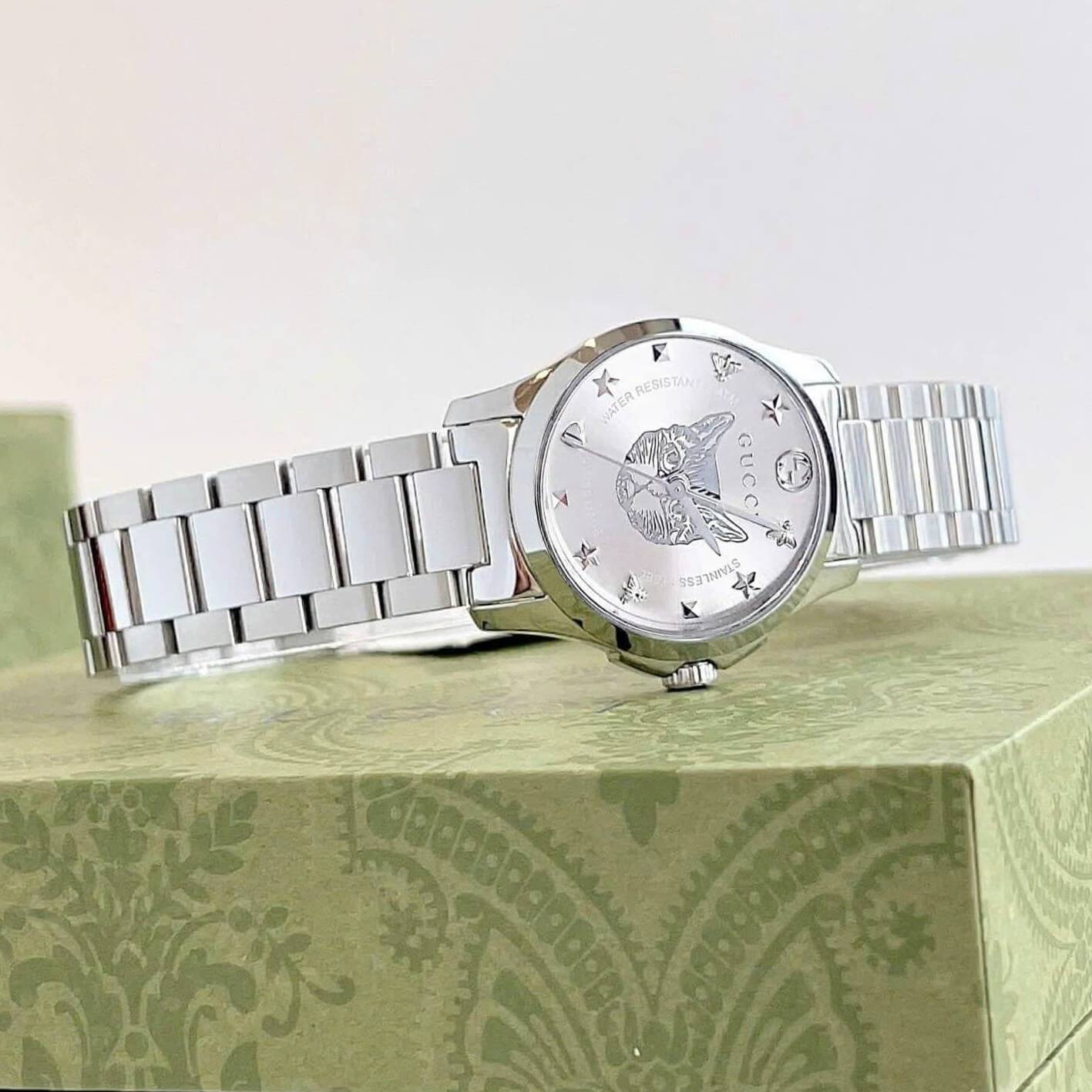 Đồng Hồ Nữ Gucci G-Timeless Cat Dây Kim Loại Silver Mặt Mèo Size 28mm