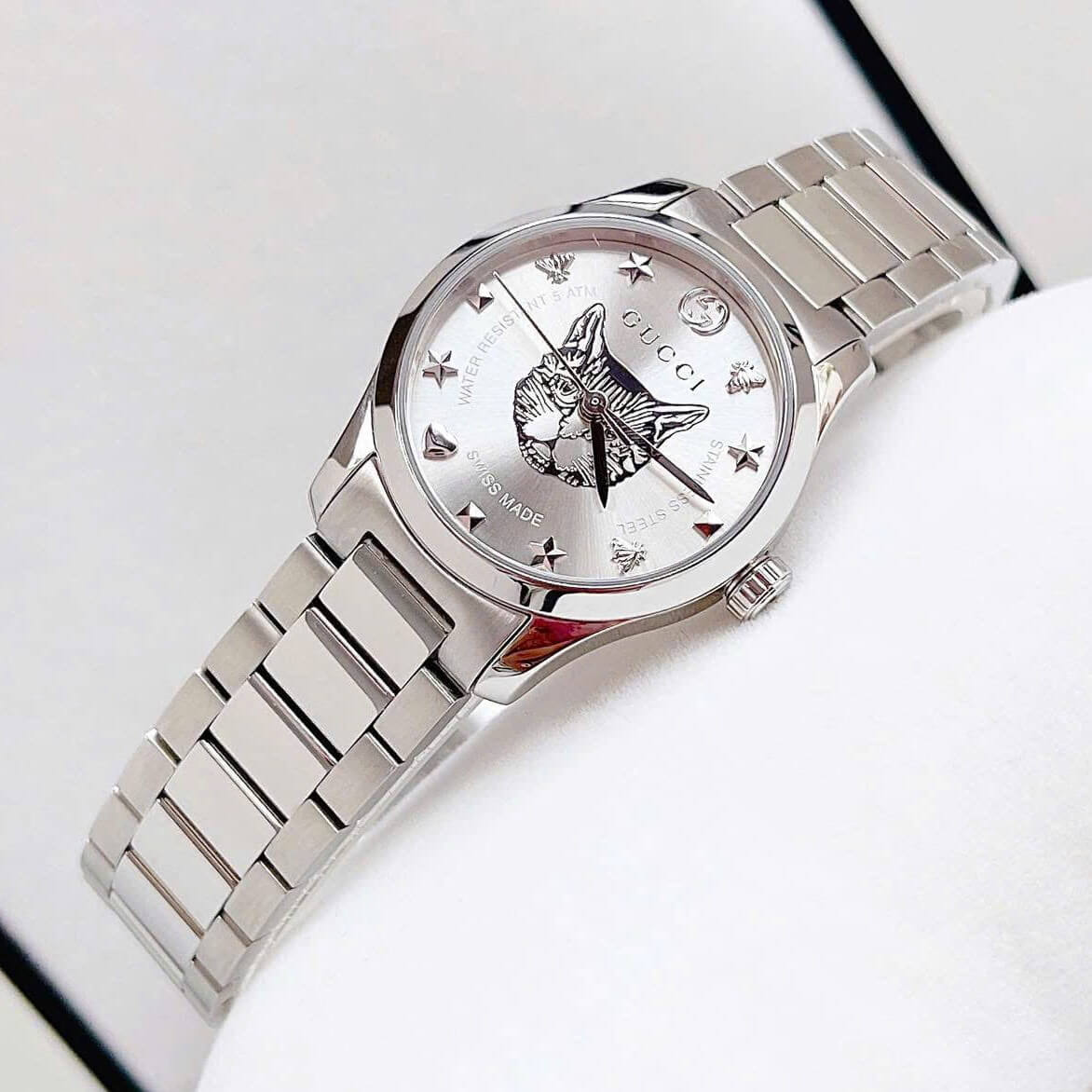 Đồng Hồ Nữ Gucci G-Timeless Cat Dây Kim Loại Silver Mặt Mèo Size 28mm