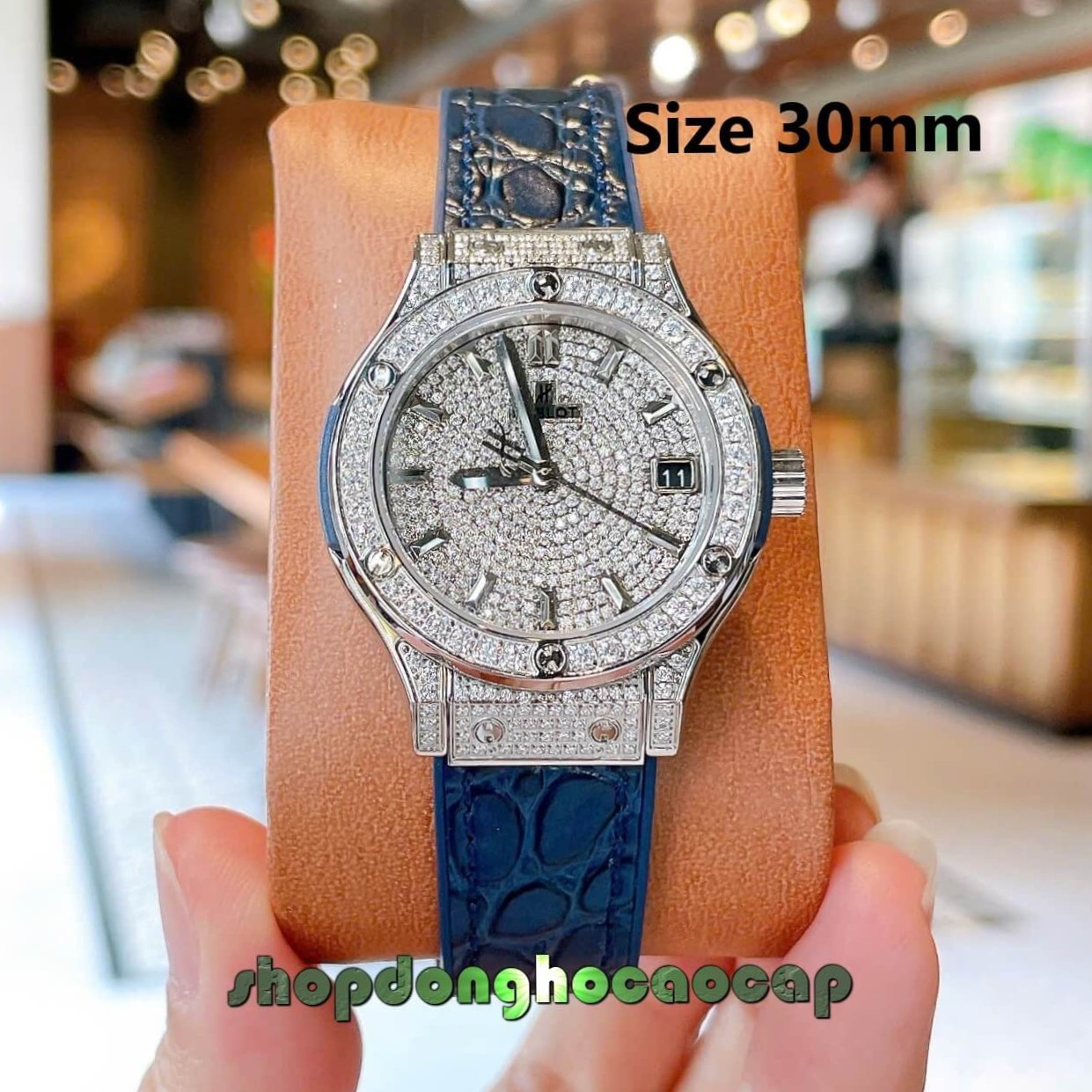 Đồng Hồ Nữ Hublot Classic Fusion Dây Cao Su Xanh Navy Đính Đá Size 30mm Máy Pin Miyota Nhật - Vỏ Silver