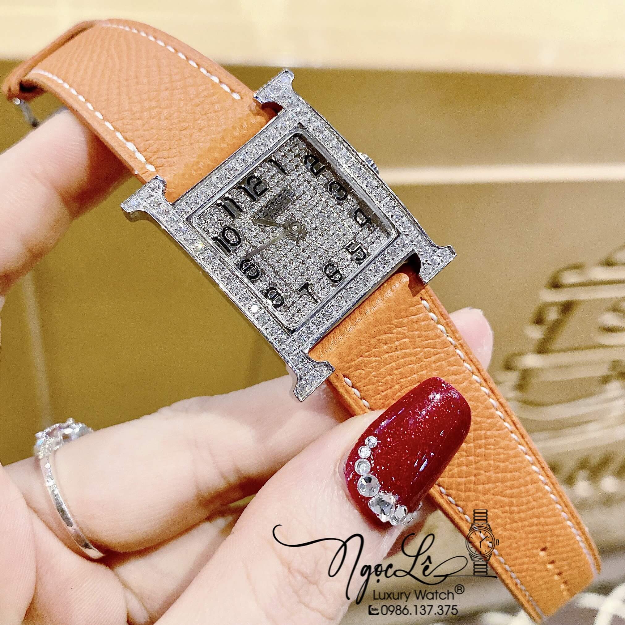 Đồng Hồ Nữ Hermes H Dây Da Màu Cam Mặt Vuông Đính Đá Size 26x26mm